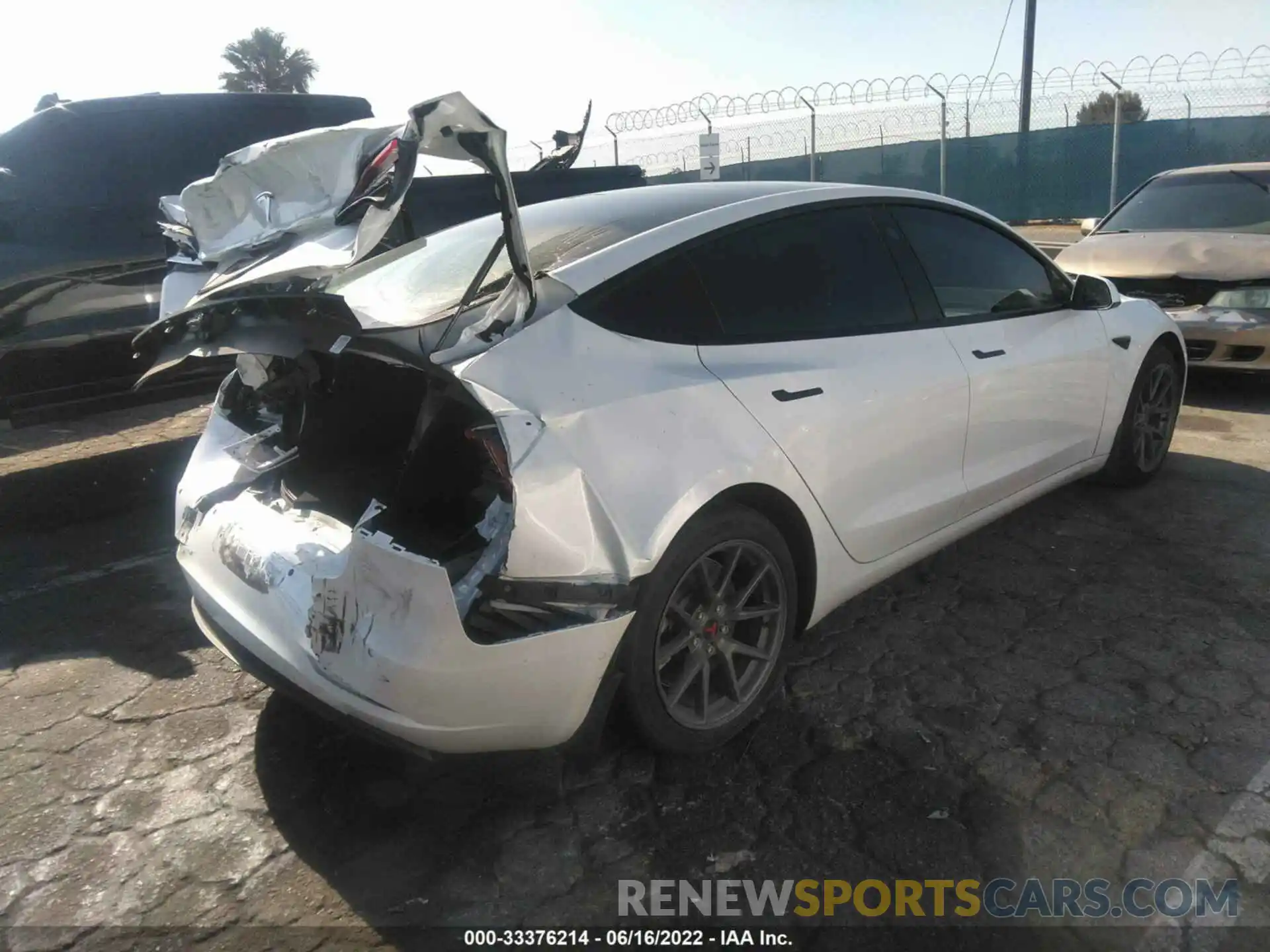 4 Photograph of a damaged car 5YJ3E1EA4MF018935 TESLA MODEL 3 2021