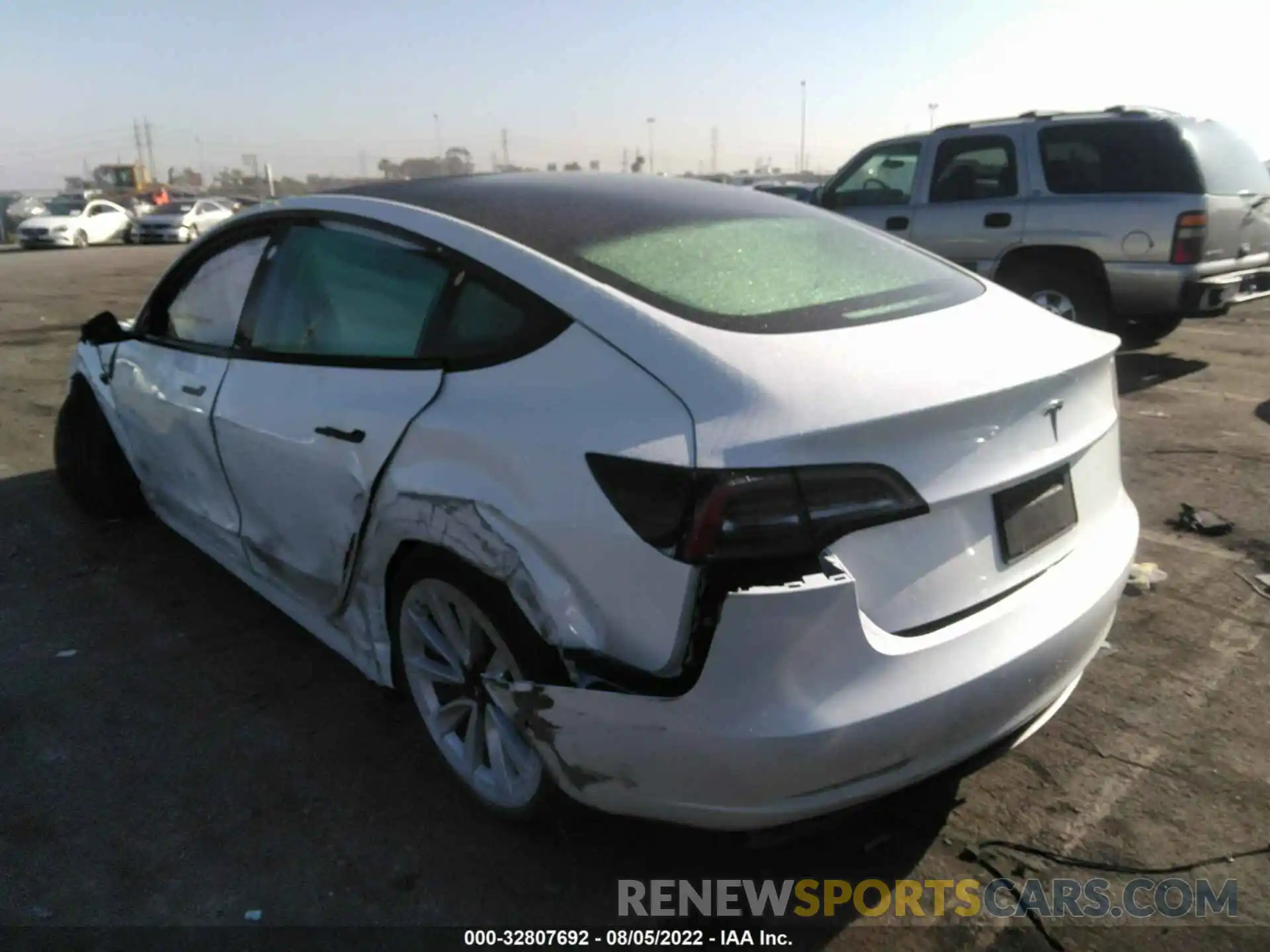 3 Photograph of a damaged car 5YJ3E1EA4MF028736 TESLA MODEL 3 2021