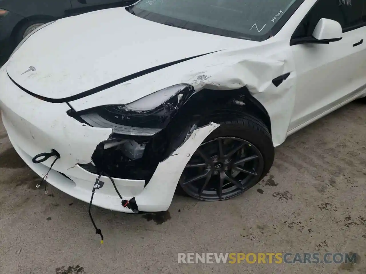 9 Photograph of a damaged car 5YJ3E1EA4MF046945 TESLA MODEL 3 2021