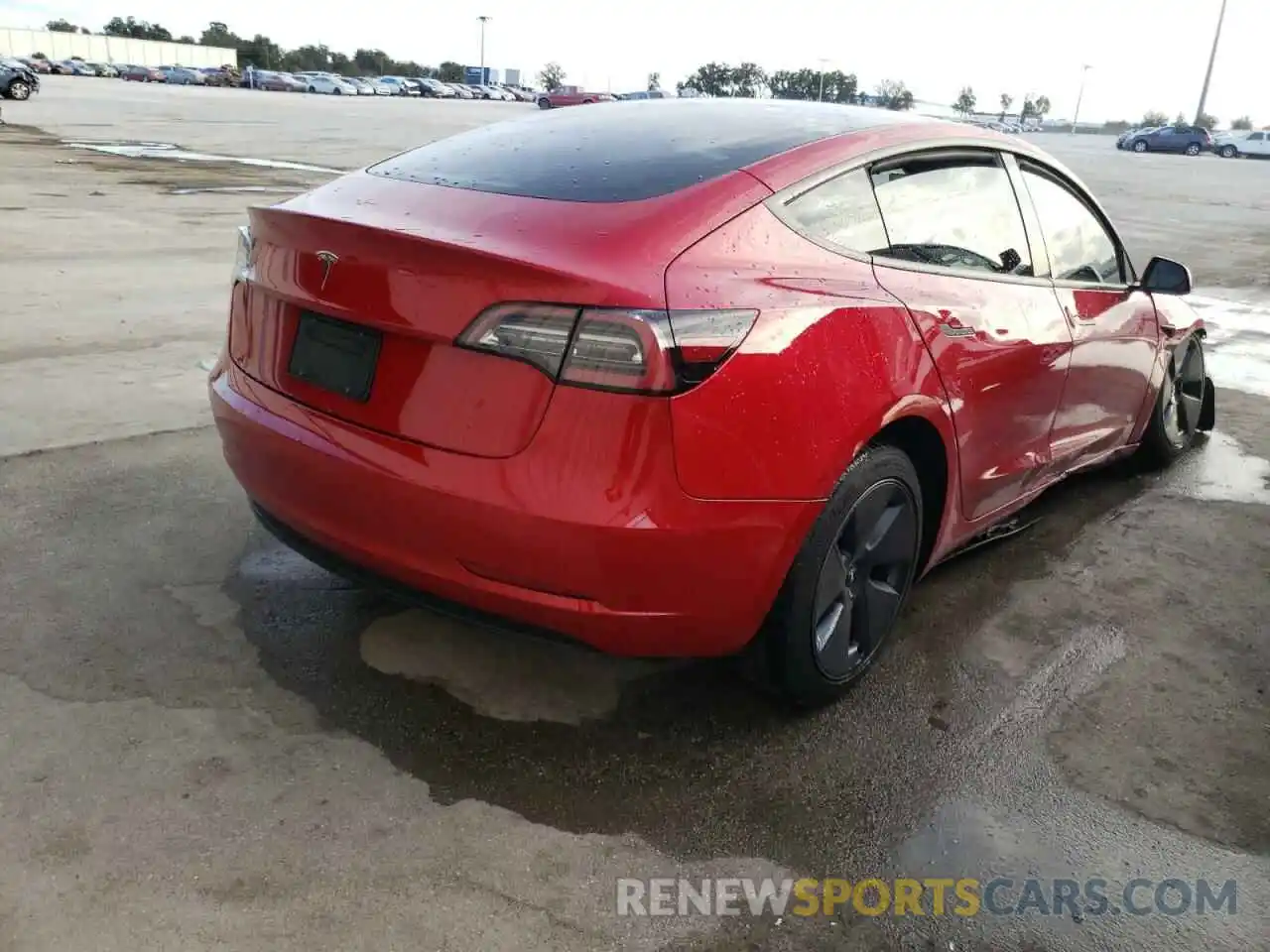 4 Photograph of a damaged car 5YJ3E1EA4MF060568 TESLA MODEL 3 2021