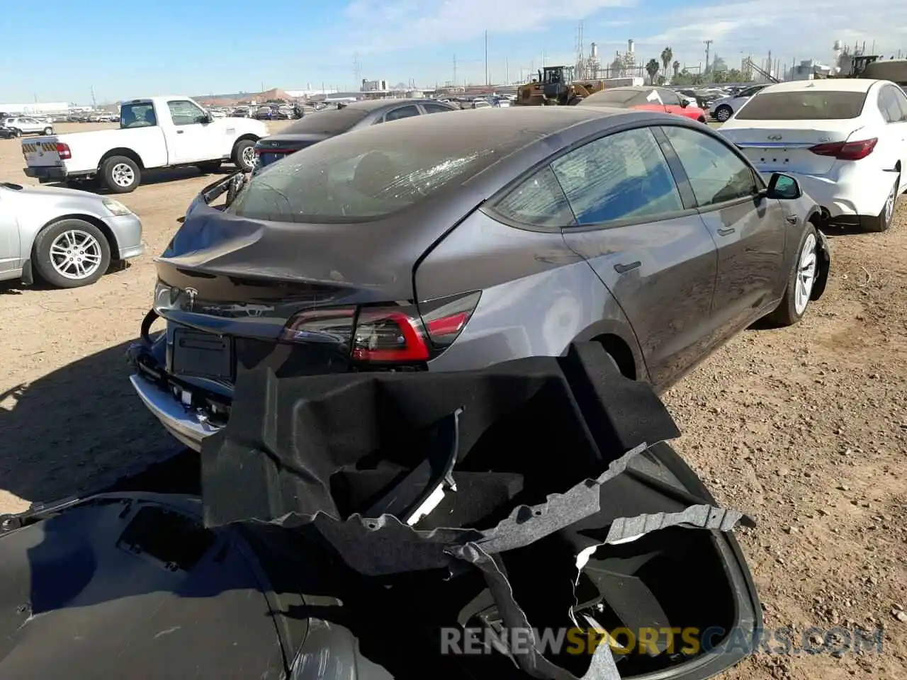 4 Photograph of a damaged car 5YJ3E1EA4MF071733 TESLA MODEL 3 2021