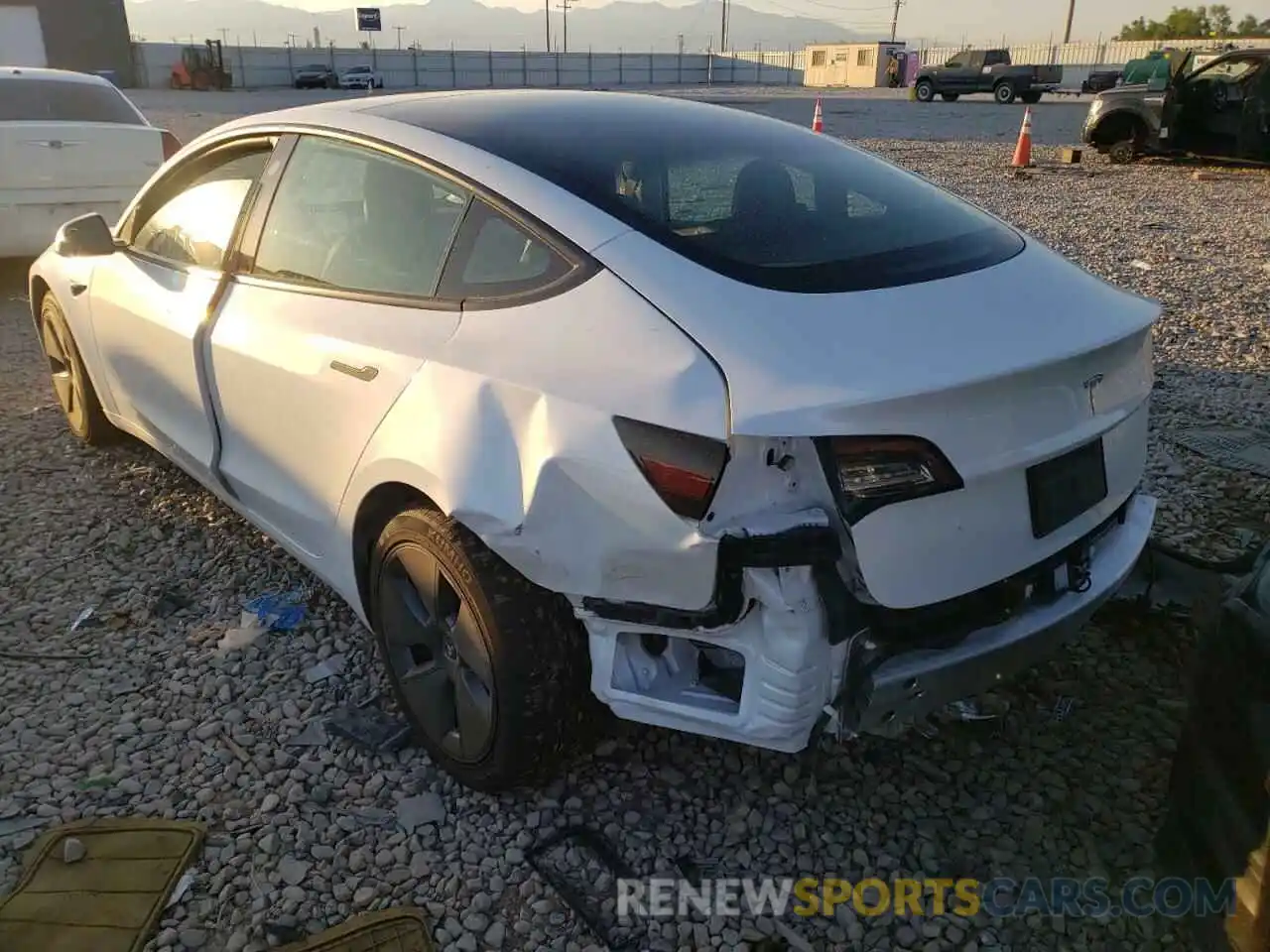 3 Photograph of a damaged car 5YJ3E1EA4MF090024 TESLA MODEL 3 2021