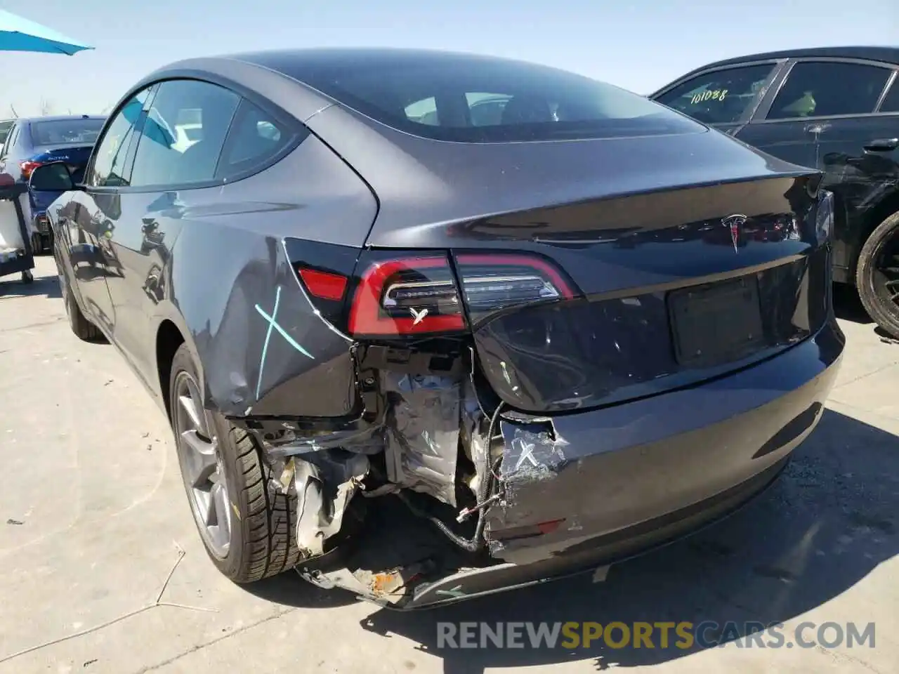 3 Photograph of a damaged car 5YJ3E1EA4MF092811 TESLA MODEL 3 2021