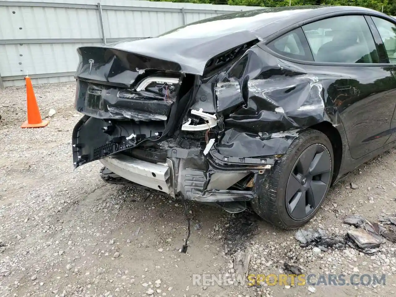 9 Photograph of a damaged car 5YJ3E1EA4MF100597 TESLA MODEL 3 2021