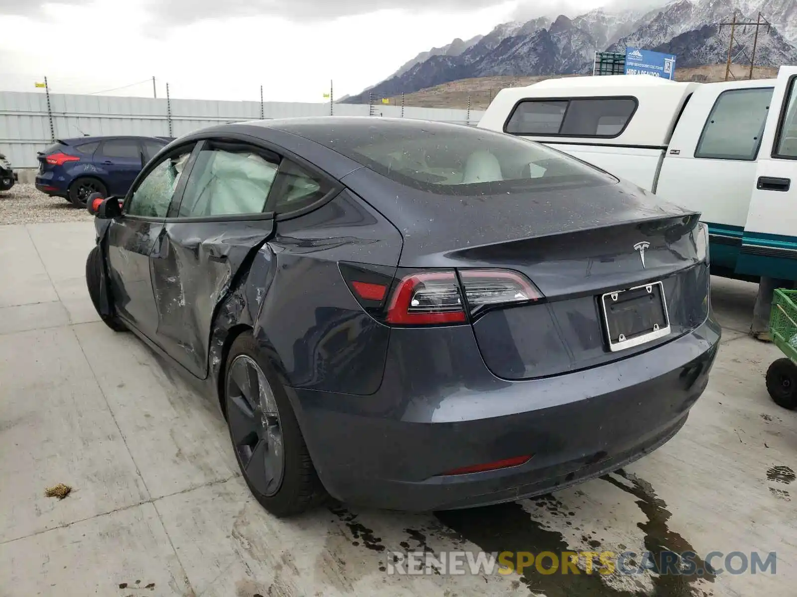 3 Photograph of a damaged car 5YJ3E1EA4MF858648 TESLA MODEL 3 2021