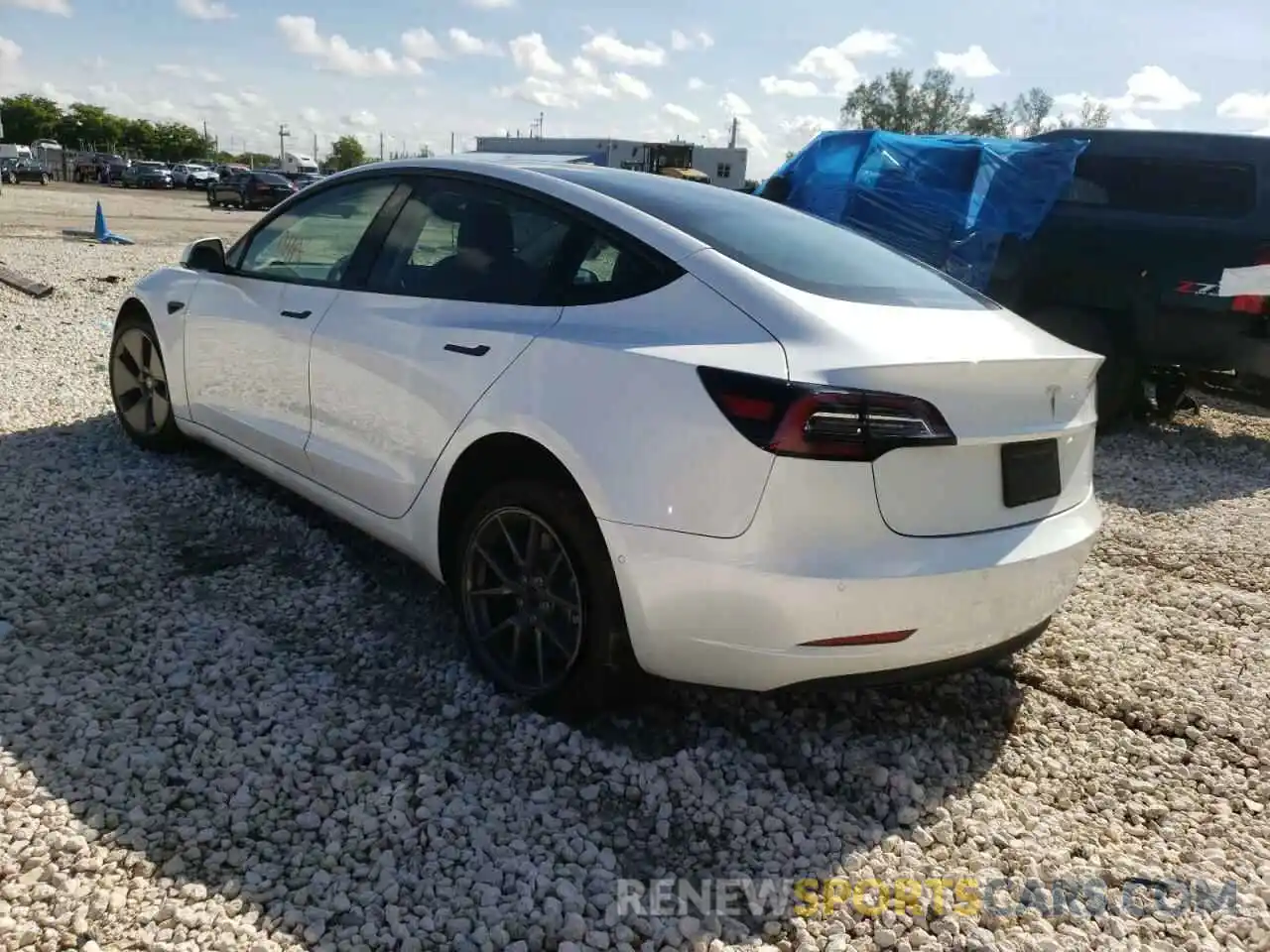 3 Photograph of a damaged car 5YJ3E1EA4MF914815 TESLA MODEL 3 2021