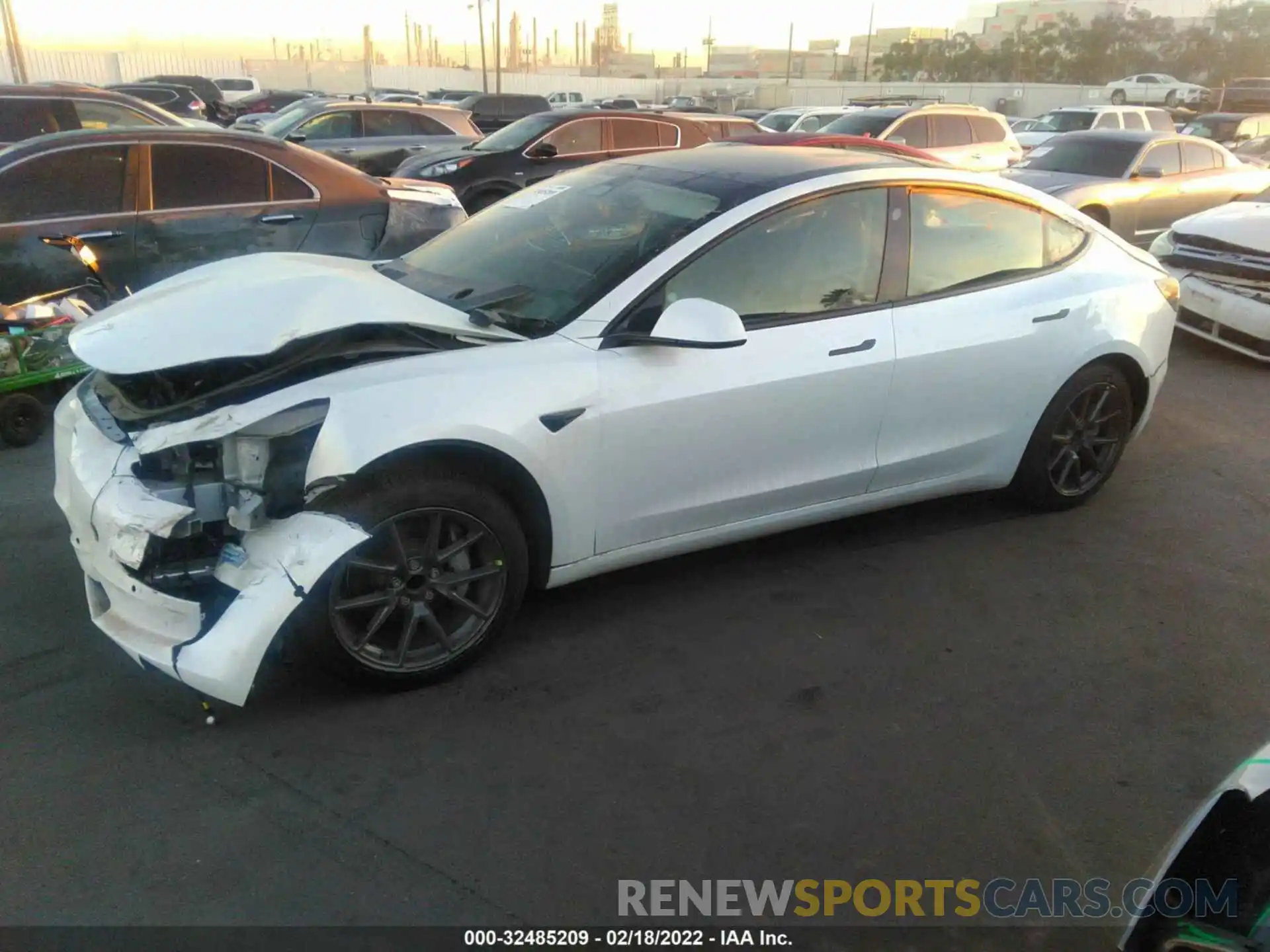 2 Photograph of a damaged car 5YJ3E1EA4MF922400 TESLA MODEL 3 2021