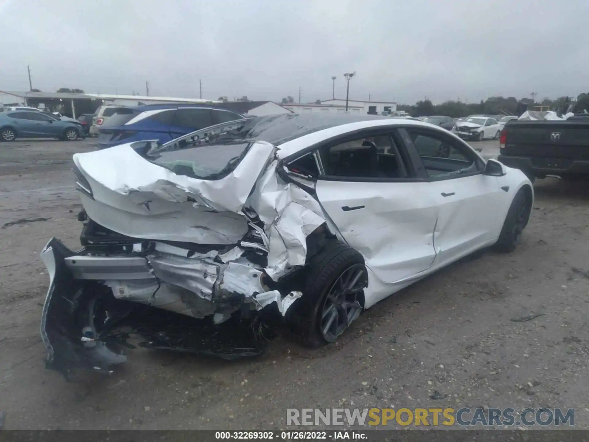 4 Photograph of a damaged car 5YJ3E1EA4MF922557 TESLA MODEL 3 2021