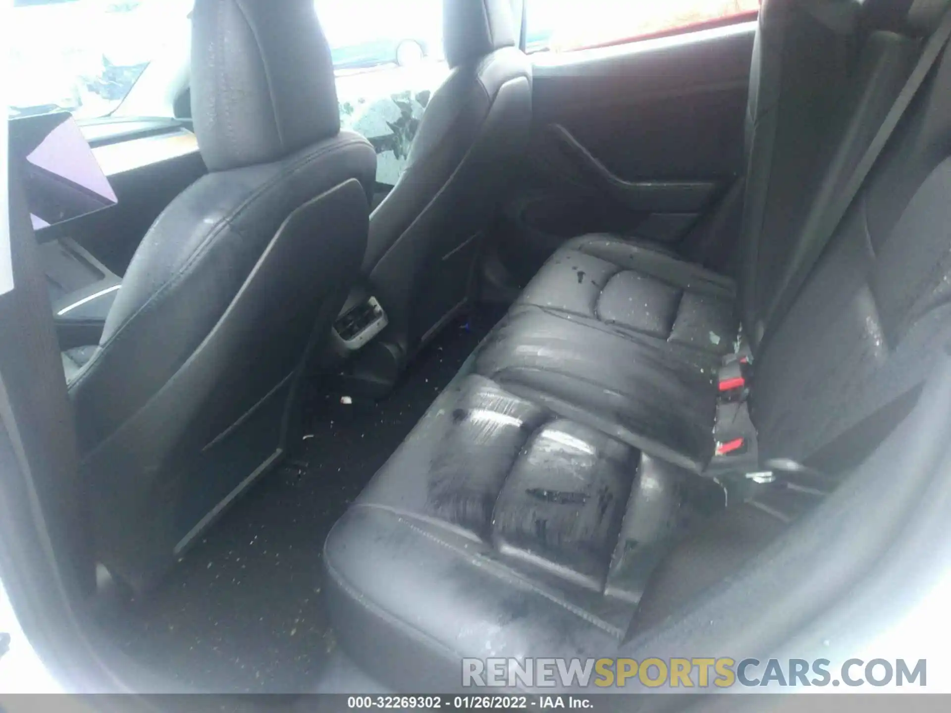 8 Photograph of a damaged car 5YJ3E1EA4MF922557 TESLA MODEL 3 2021