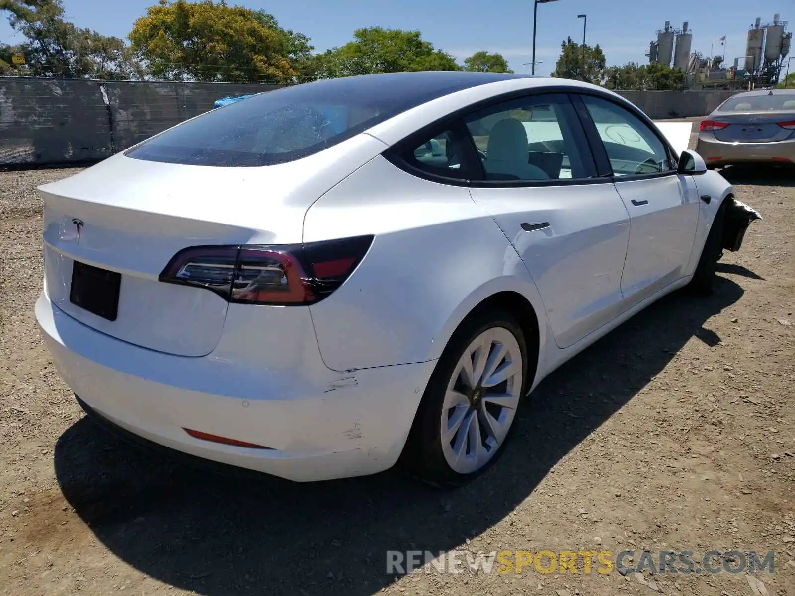 4 Photograph of a damaged car 5YJ3E1EA4MF927788 TESLA MODEL 3 2021