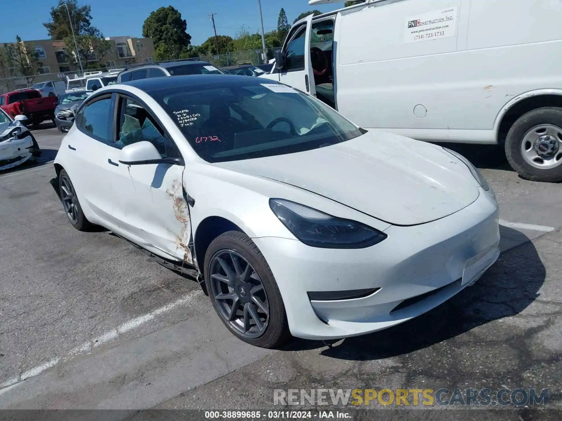 1 Photograph of a damaged car 5YJ3E1EA4MF961732 TESLA MODEL 3 2021