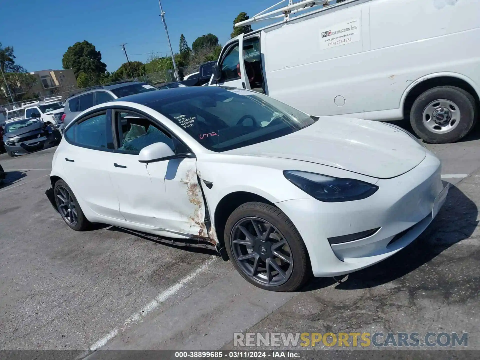 12 Photograph of a damaged car 5YJ3E1EA4MF961732 TESLA MODEL 3 2021