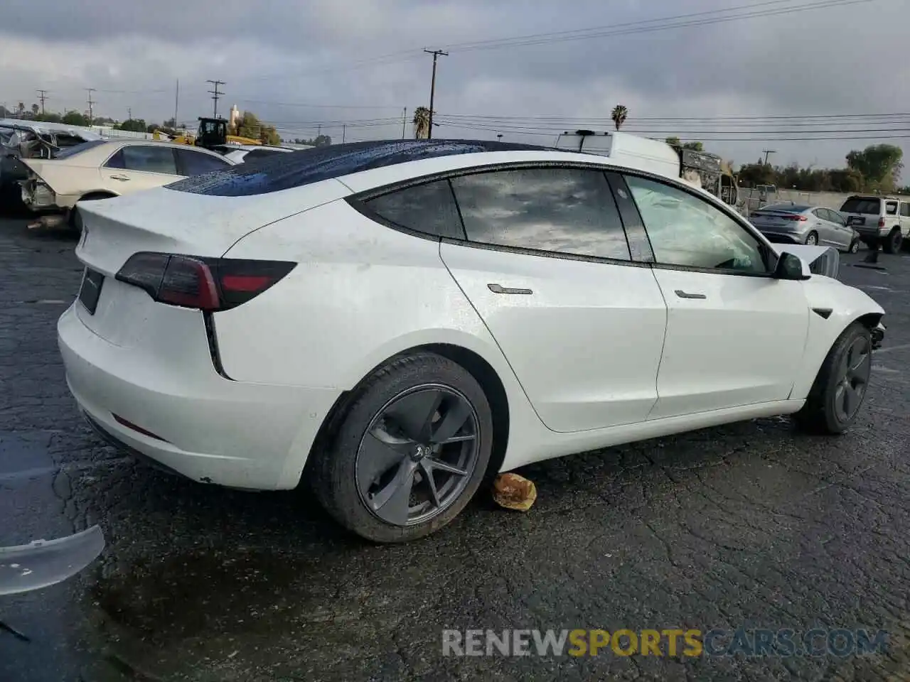 3 Photograph of a damaged car 5YJ3E1EA4MF976862 TESLA MODEL 3 2021