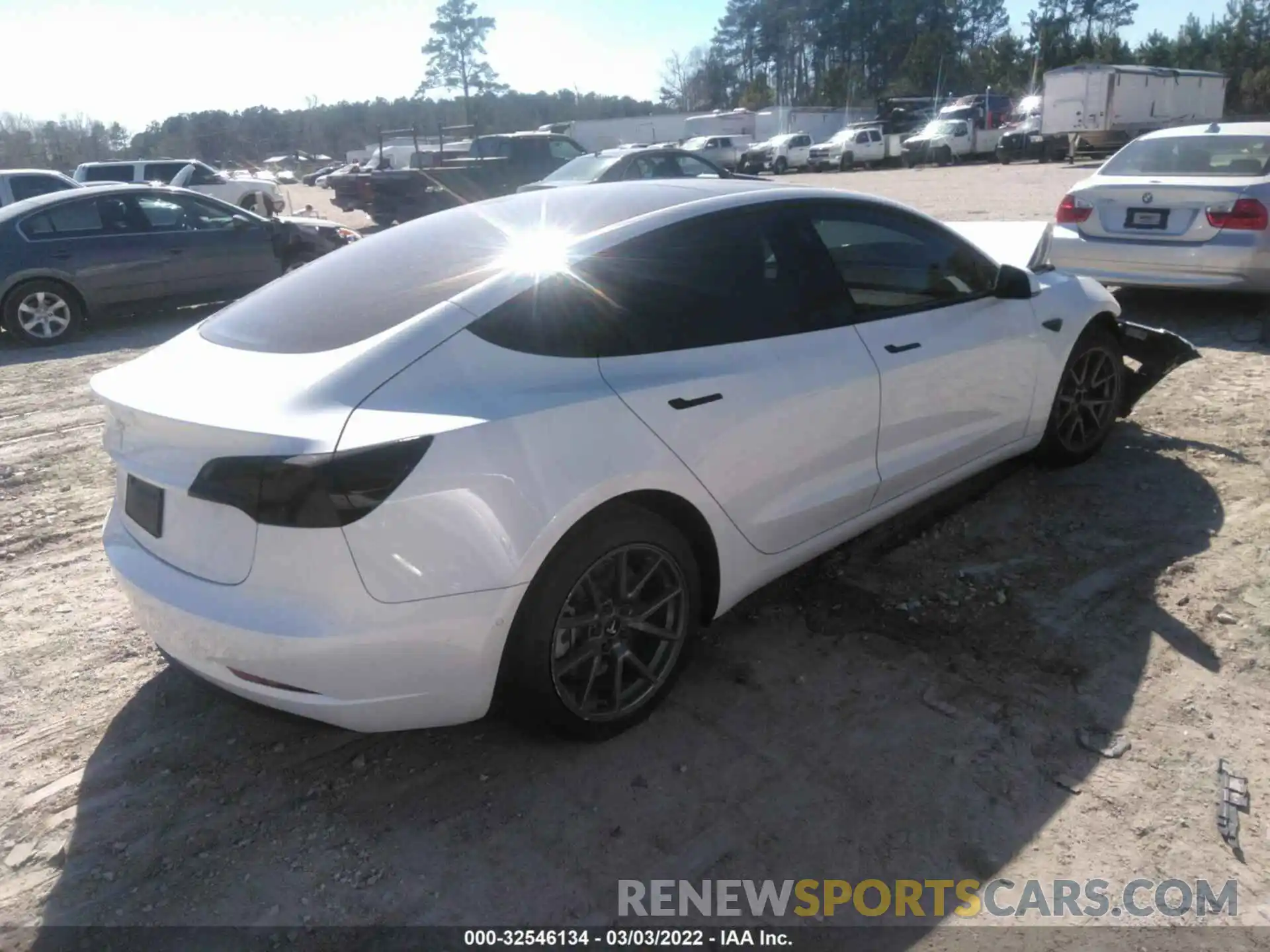 4 Photograph of a damaged car 5YJ3E1EA4MF987070 TESLA MODEL 3 2021