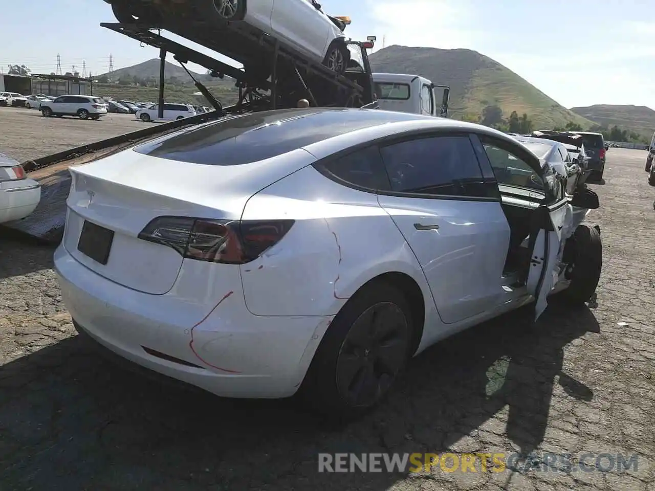 4 Фотография поврежденного автомобиля 5YJ3E1EA5MF000704 TESLA MODEL 3 2021