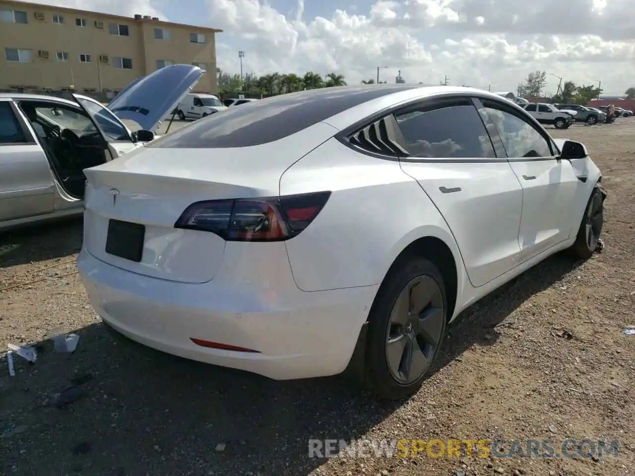 4 Photograph of a damaged car 5YJ3E1EA5MF028387 TESLA MODEL 3 2021