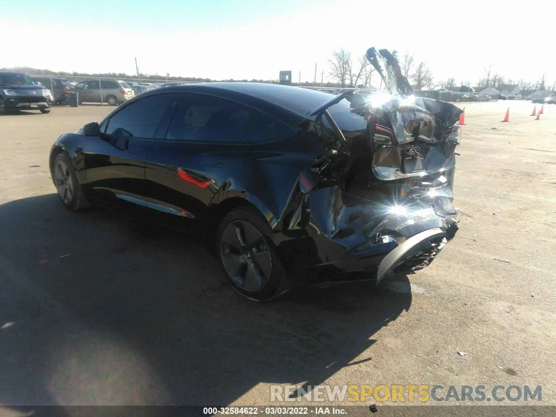 3 Photograph of a damaged car 5YJ3E1EA5MF062779 TESLA MODEL 3 2021