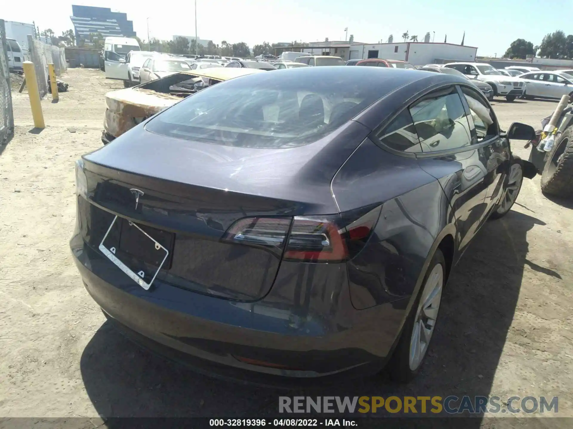 4 Фотография поврежденного автомобиля 5YJ3E1EA5MF068422 TESLA MODEL 3 2021