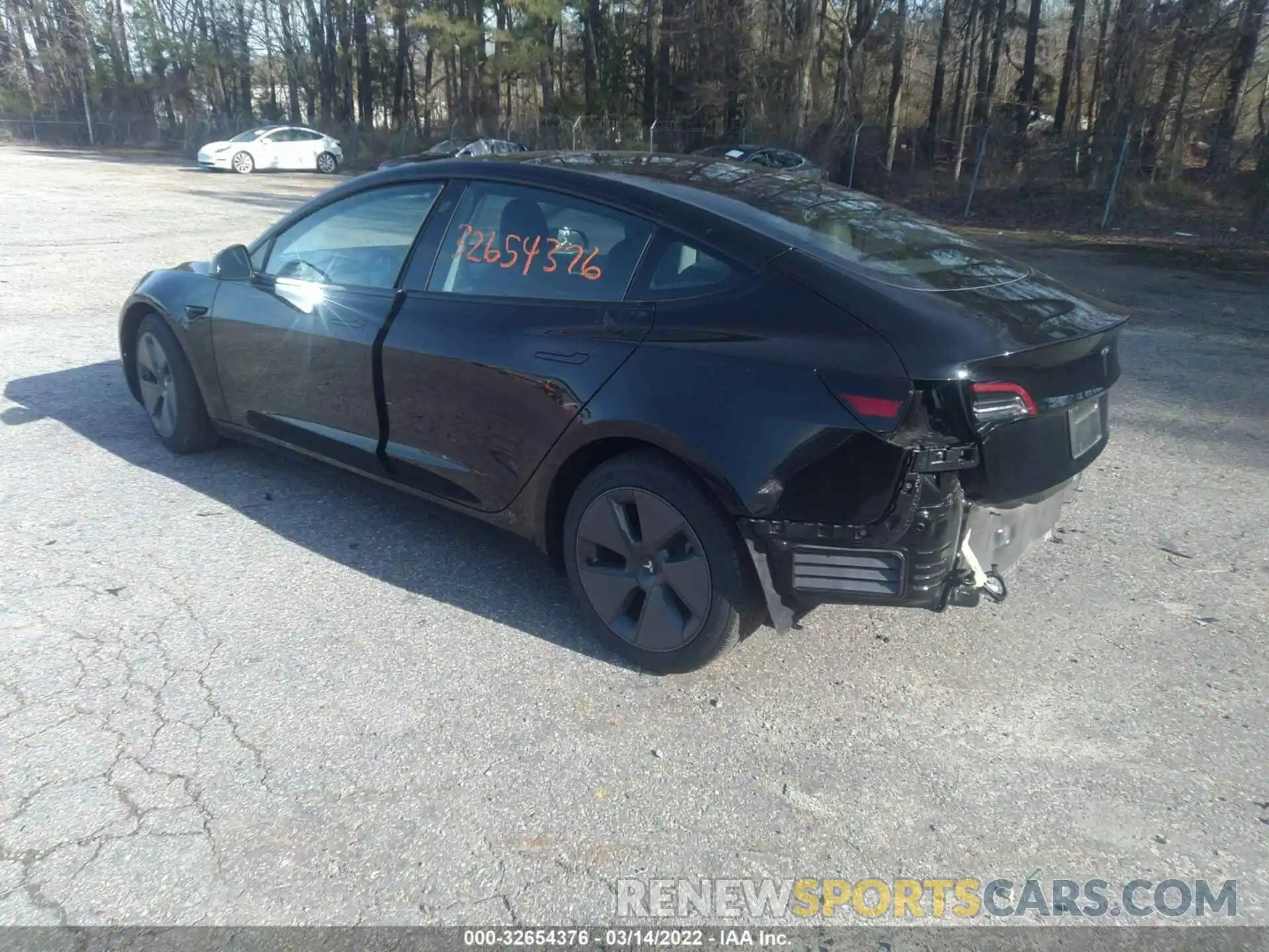 3 Photograph of a damaged car 5YJ3E1EA5MF083101 TESLA MODEL 3 2021