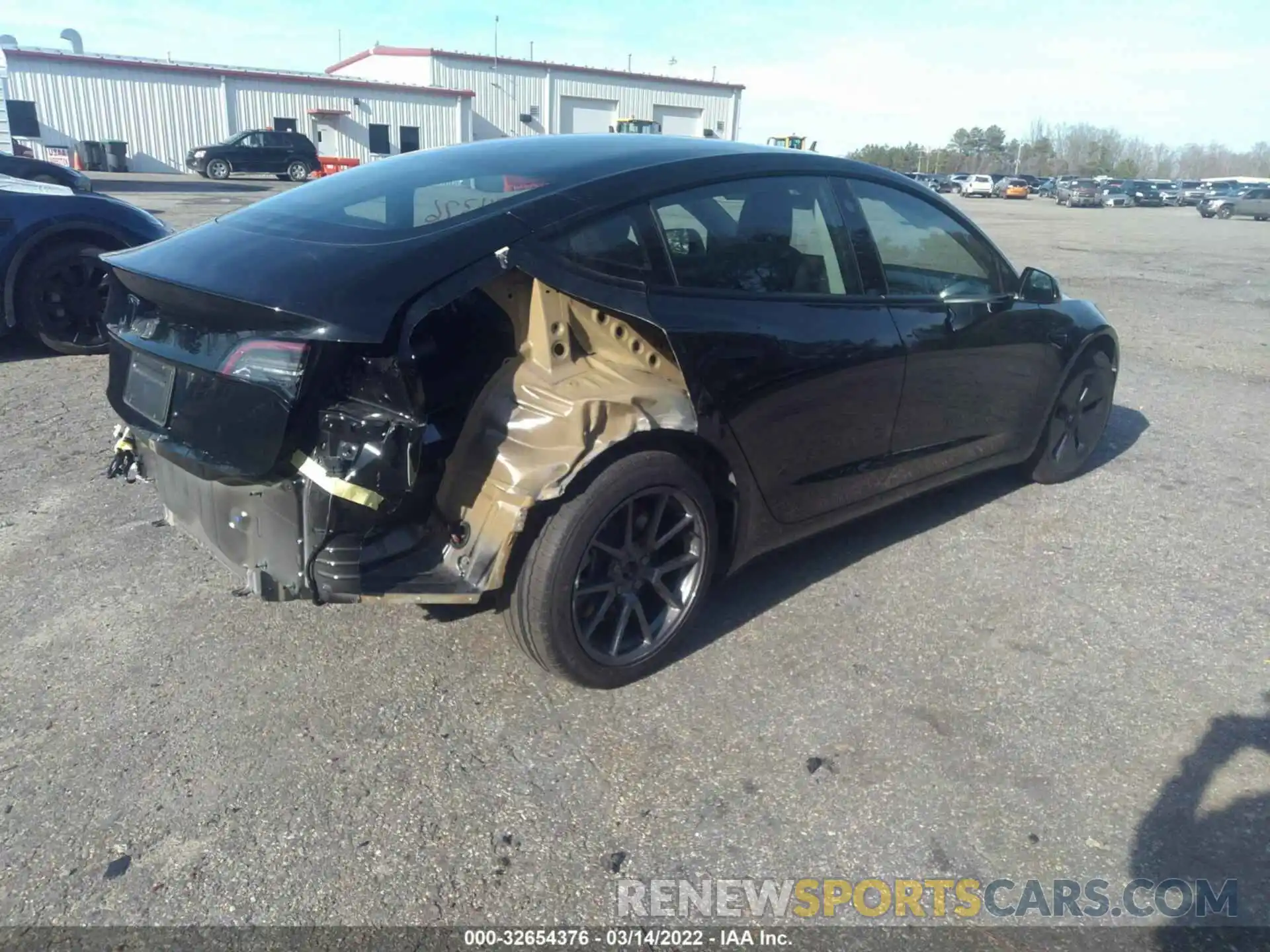 4 Photograph of a damaged car 5YJ3E1EA5MF083101 TESLA MODEL 3 2021