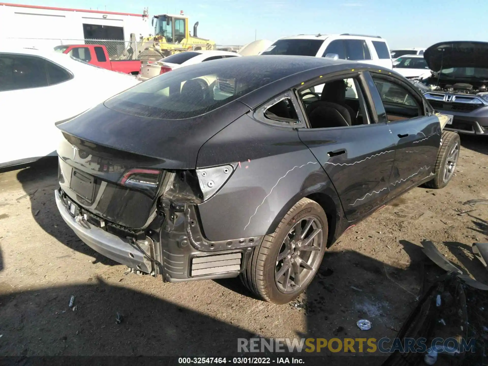 4 Photograph of a damaged car 5YJ3E1EA5MF084703 TESLA MODEL 3 2021