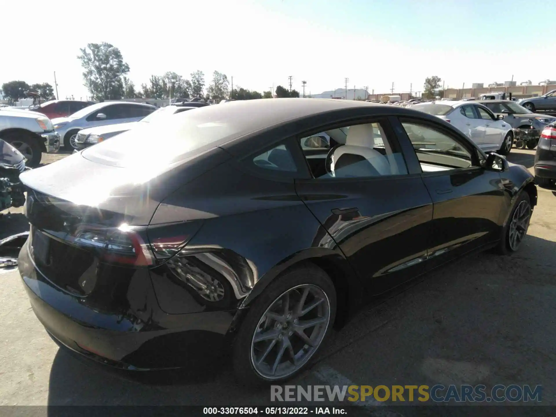 4 Photograph of a damaged car 5YJ3E1EA5MF085916 TESLA MODEL 3 2021