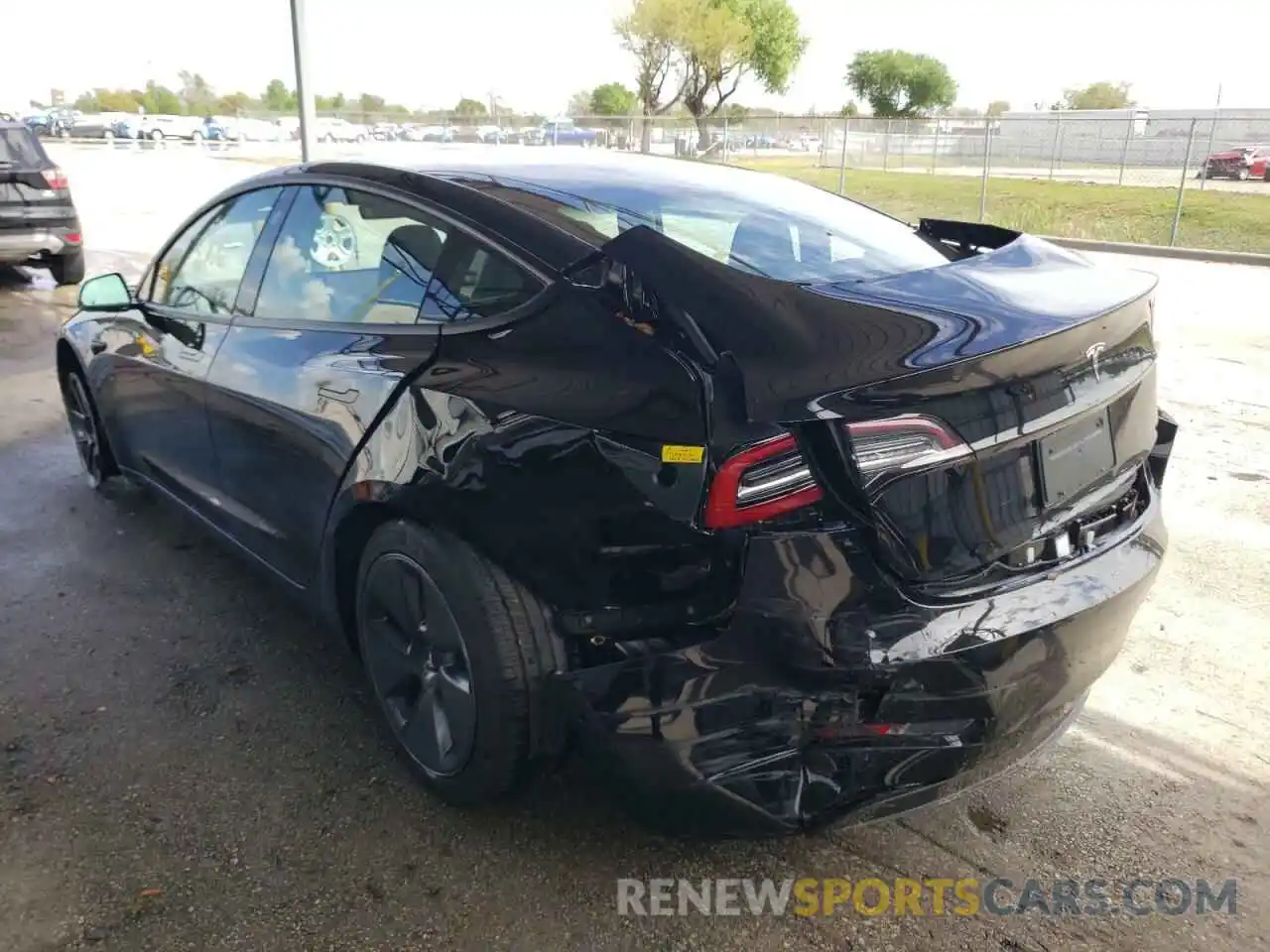 3 Photograph of a damaged car 5YJ3E1EA5MF087505 TESLA MODEL 3 2021