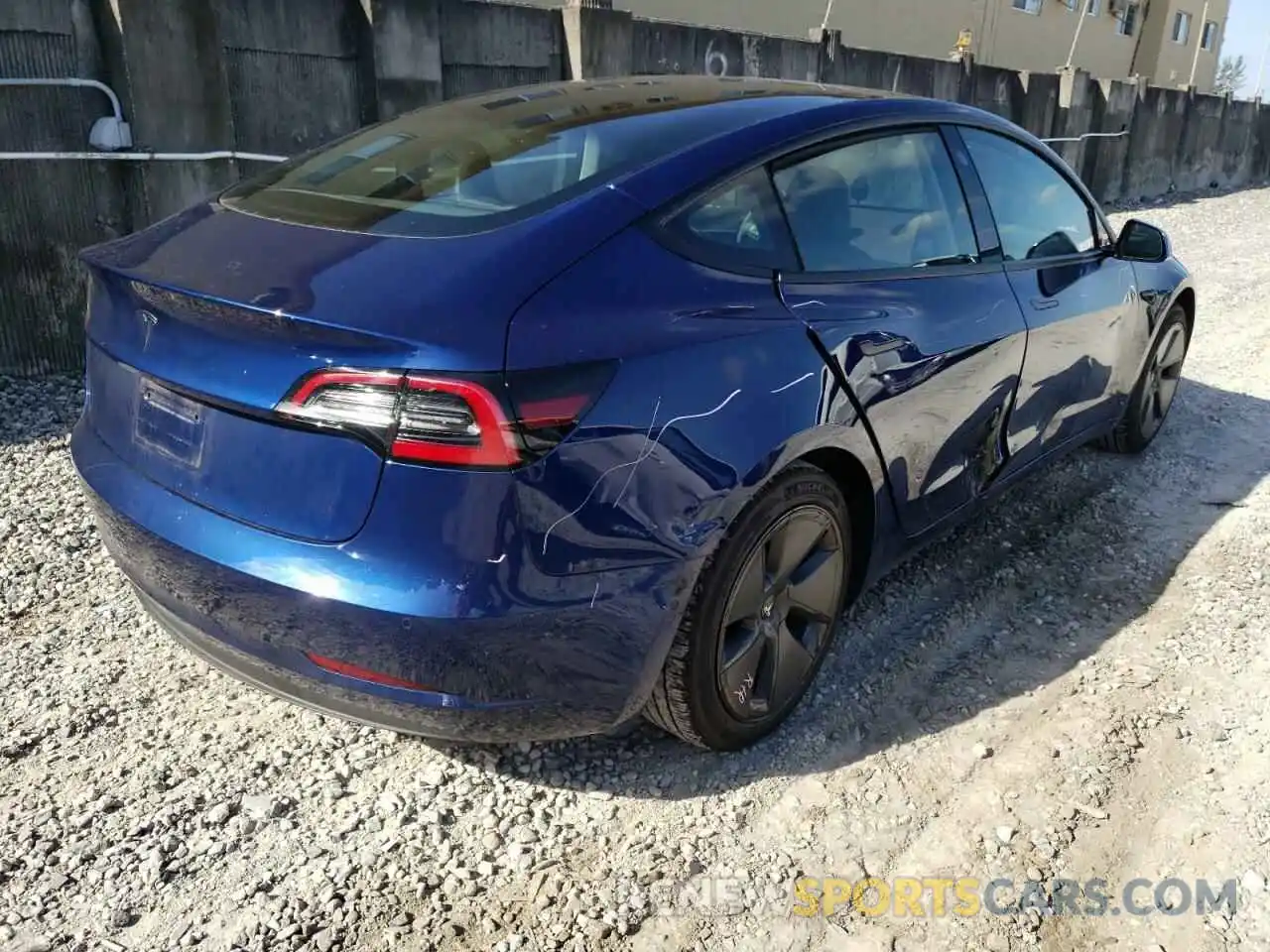 4 Фотография поврежденного автомобиля 5YJ3E1EA5MF088976 TESLA MODEL 3 2021