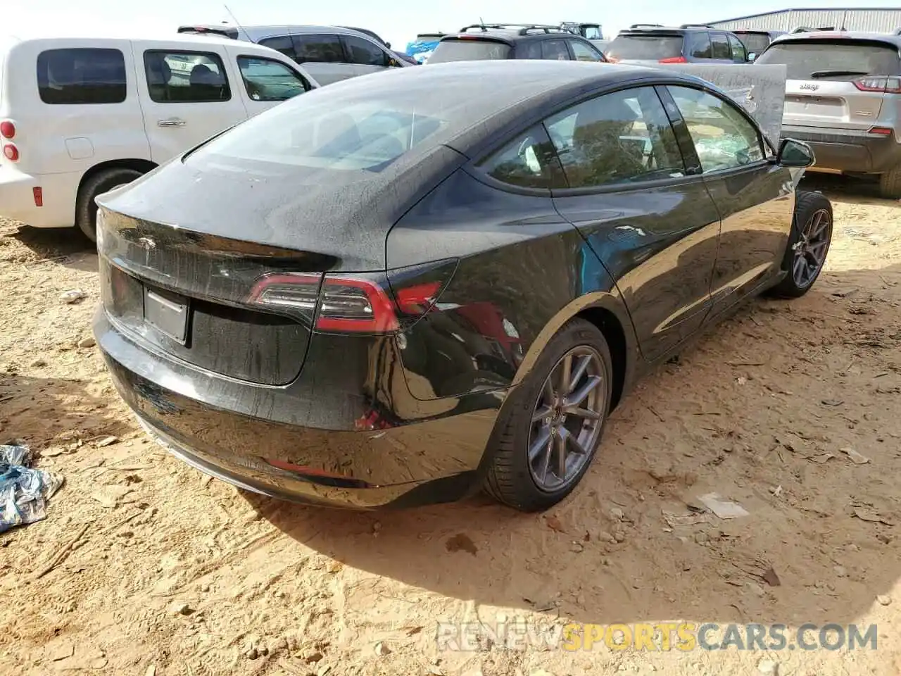 4 Photograph of a damaged car 5YJ3E1EA5MF094017 TESLA MODEL 3 2021