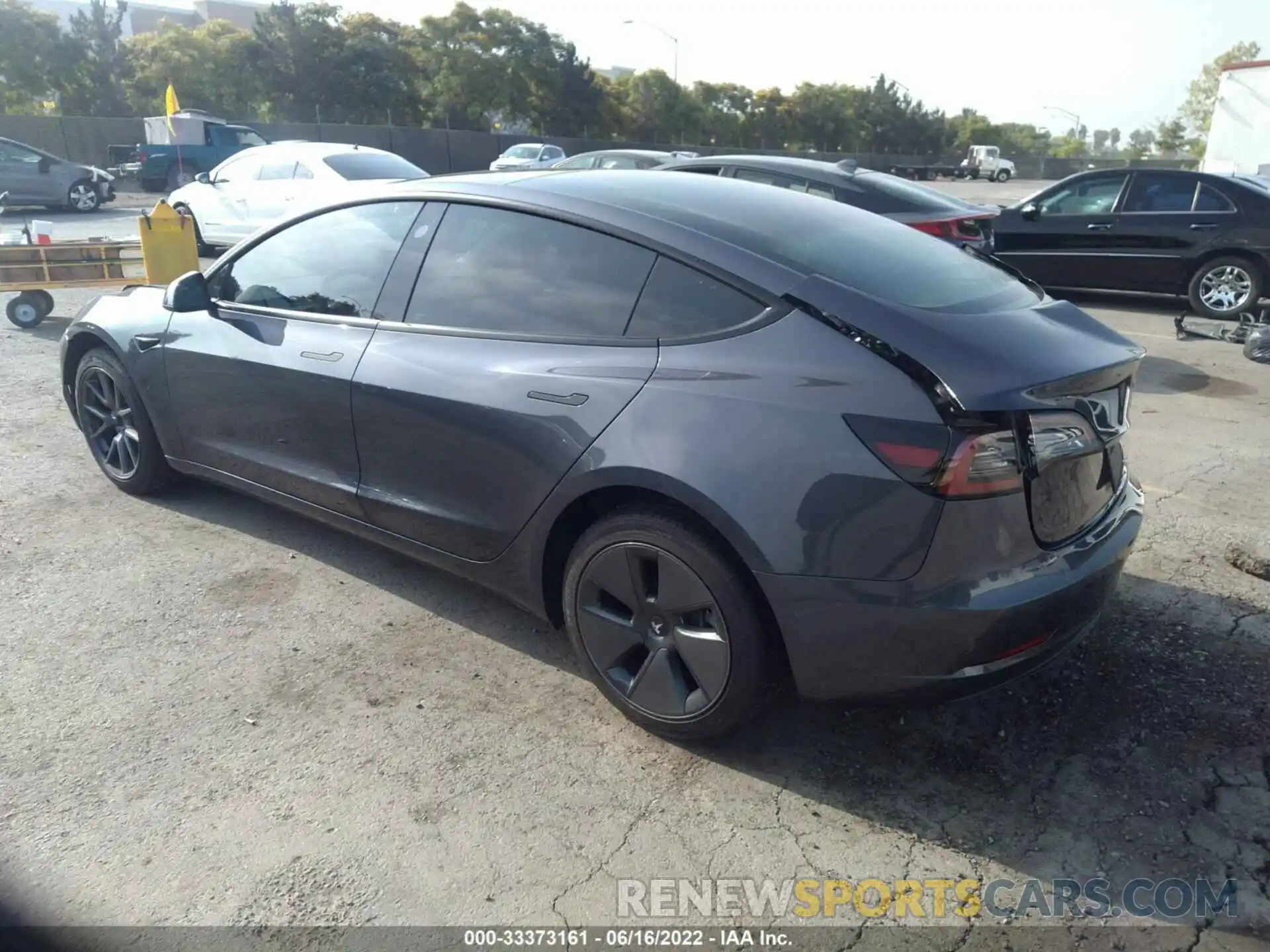 3 Photograph of a damaged car 5YJ3E1EA5MF100270 TESLA MODEL 3 2021