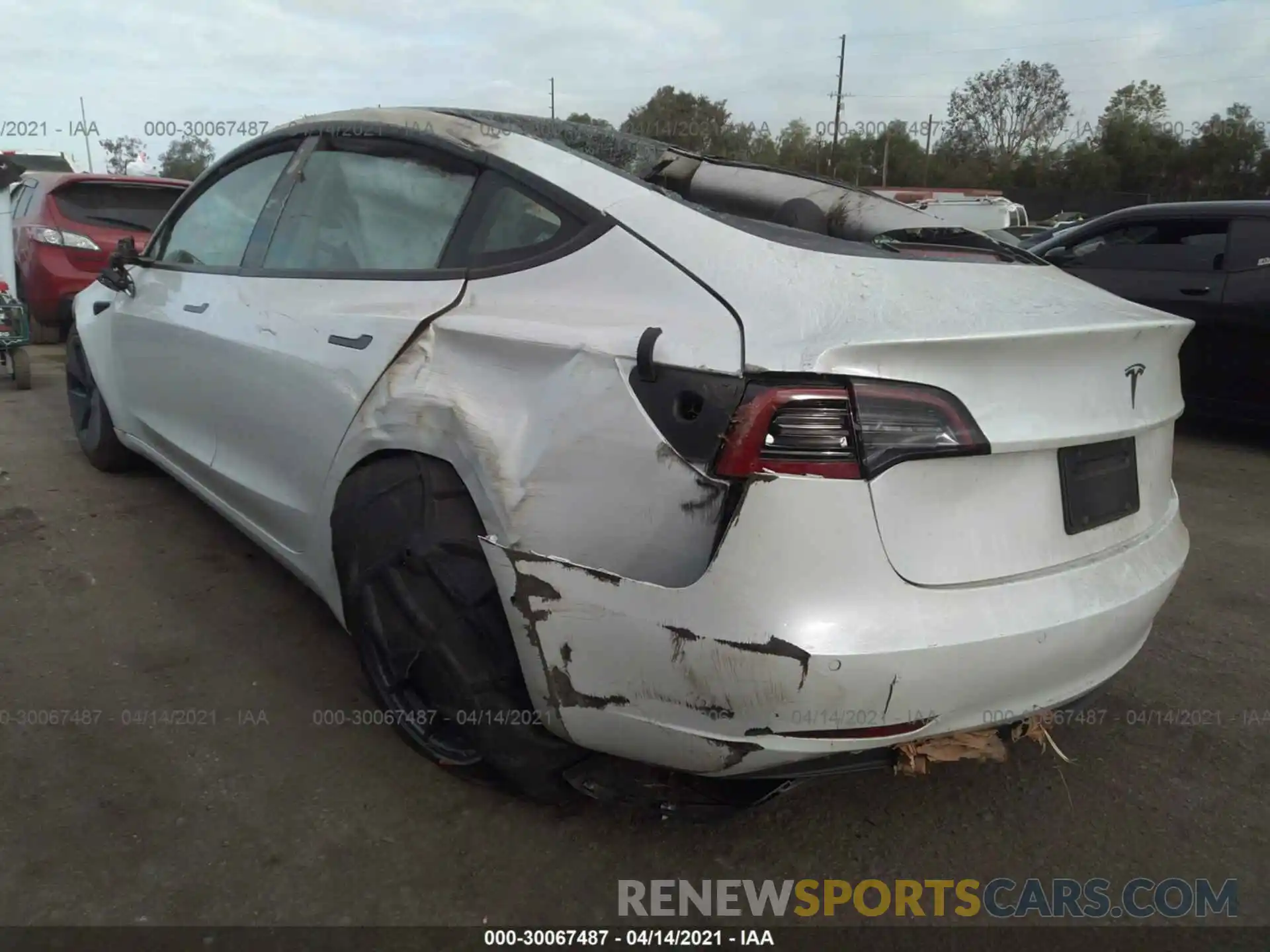 3 Photograph of a damaged car 5YJ3E1EA5MF871893 TESLA MODEL 3 2021