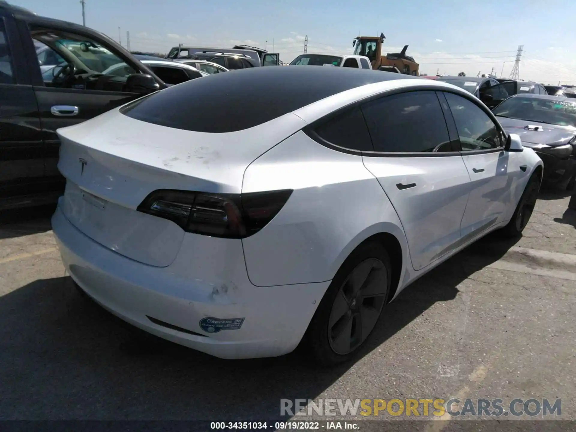 4 Photograph of a damaged car 5YJ3E1EA5MF873272 TESLA MODEL 3 2021