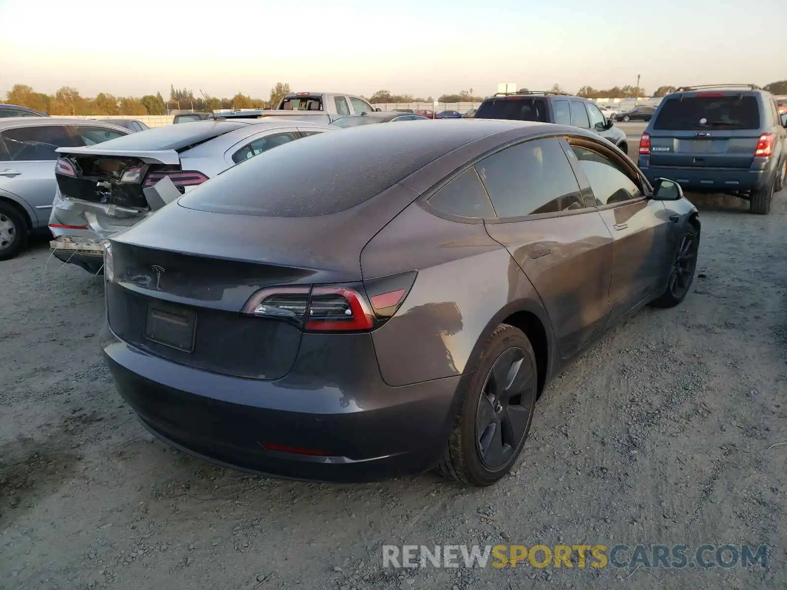 4 Фотография поврежденного автомобиля 5YJ3E1EA5MF877399 TESLA MODEL 3 2021