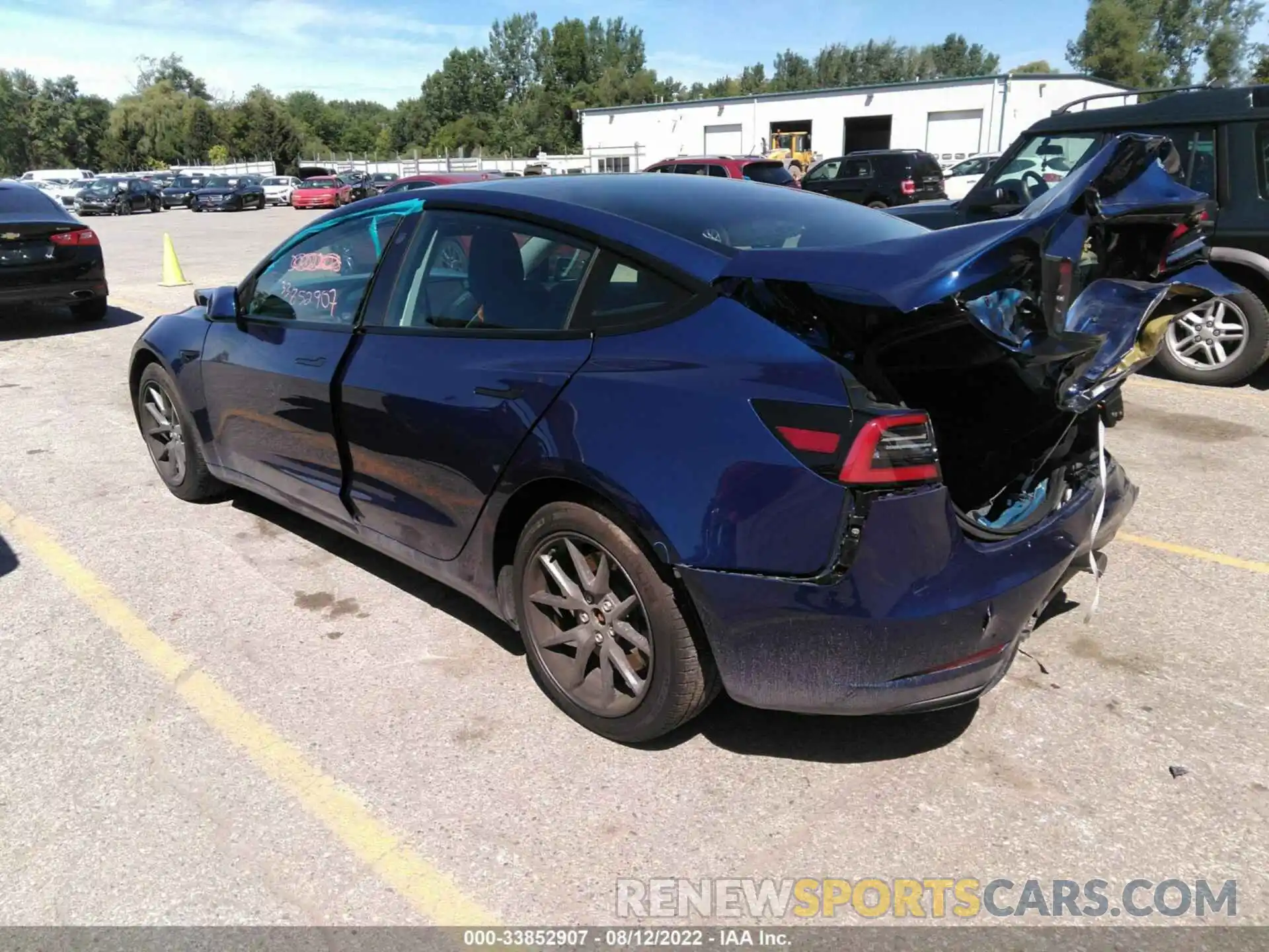 3 Photograph of a damaged car 5YJ3E1EA5MF923359 TESLA MODEL 3 2021