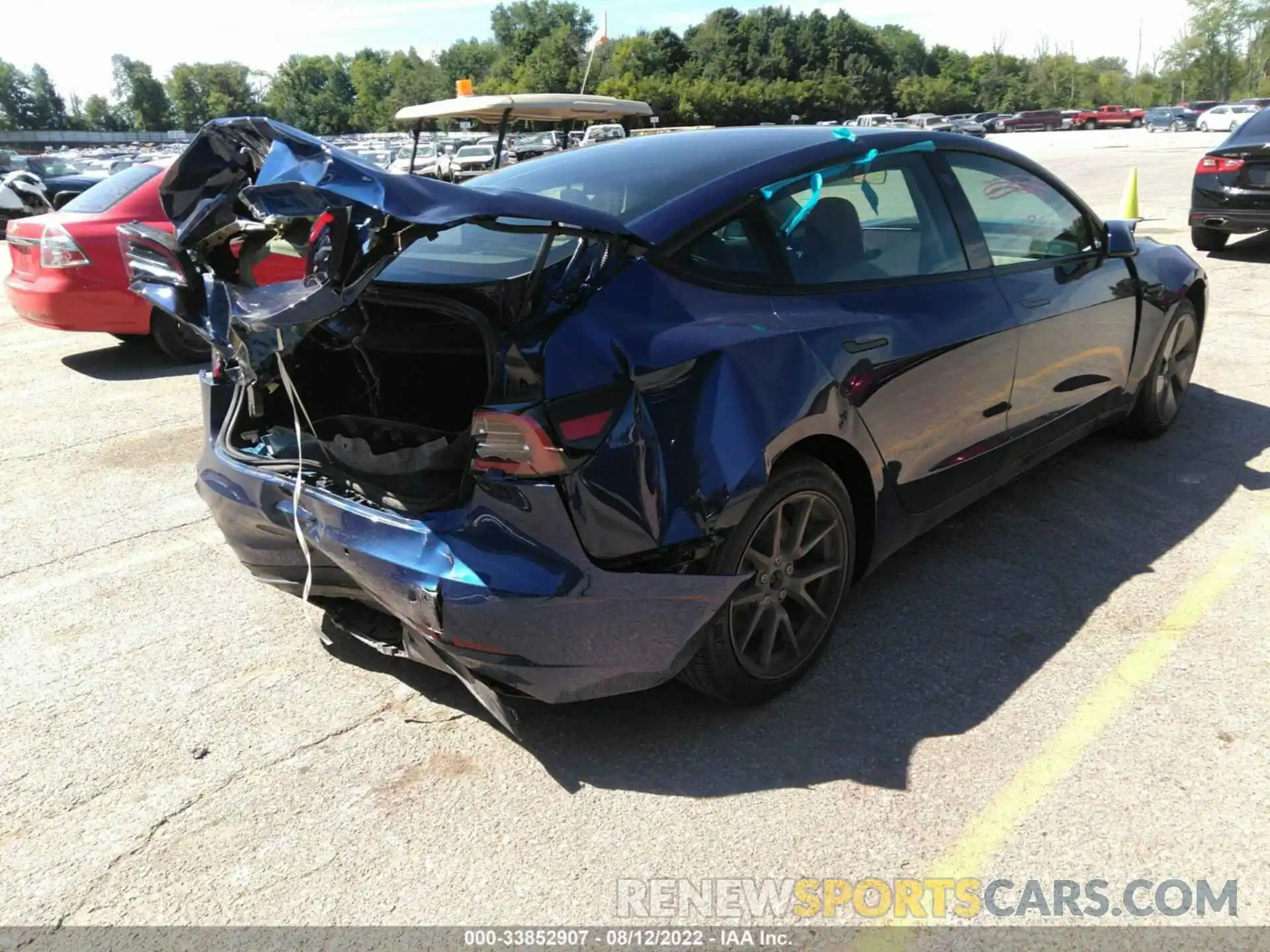 4 Photograph of a damaged car 5YJ3E1EA5MF923359 TESLA MODEL 3 2021