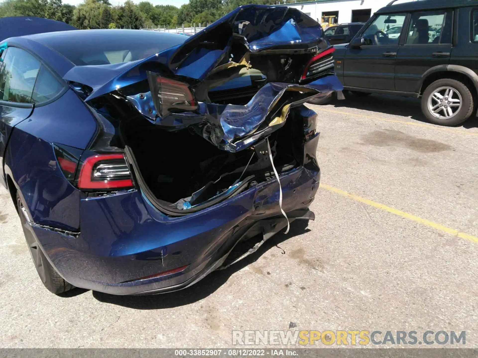 6 Photograph of a damaged car 5YJ3E1EA5MF923359 TESLA MODEL 3 2021