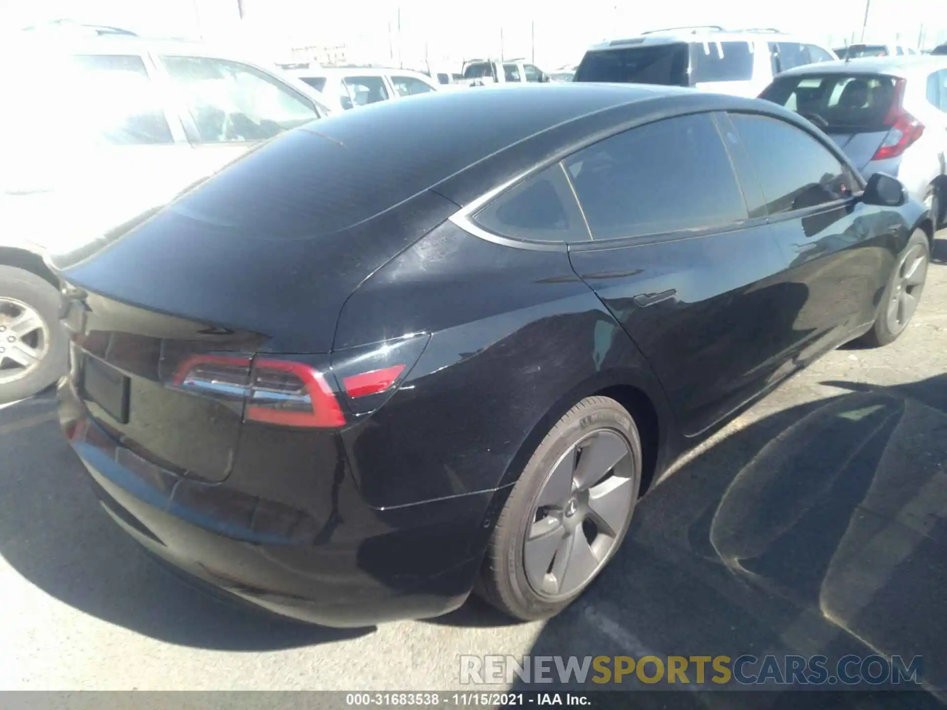 4 Photograph of a damaged car 5YJ3E1EA5MF930263 TESLA MODEL 3 2021