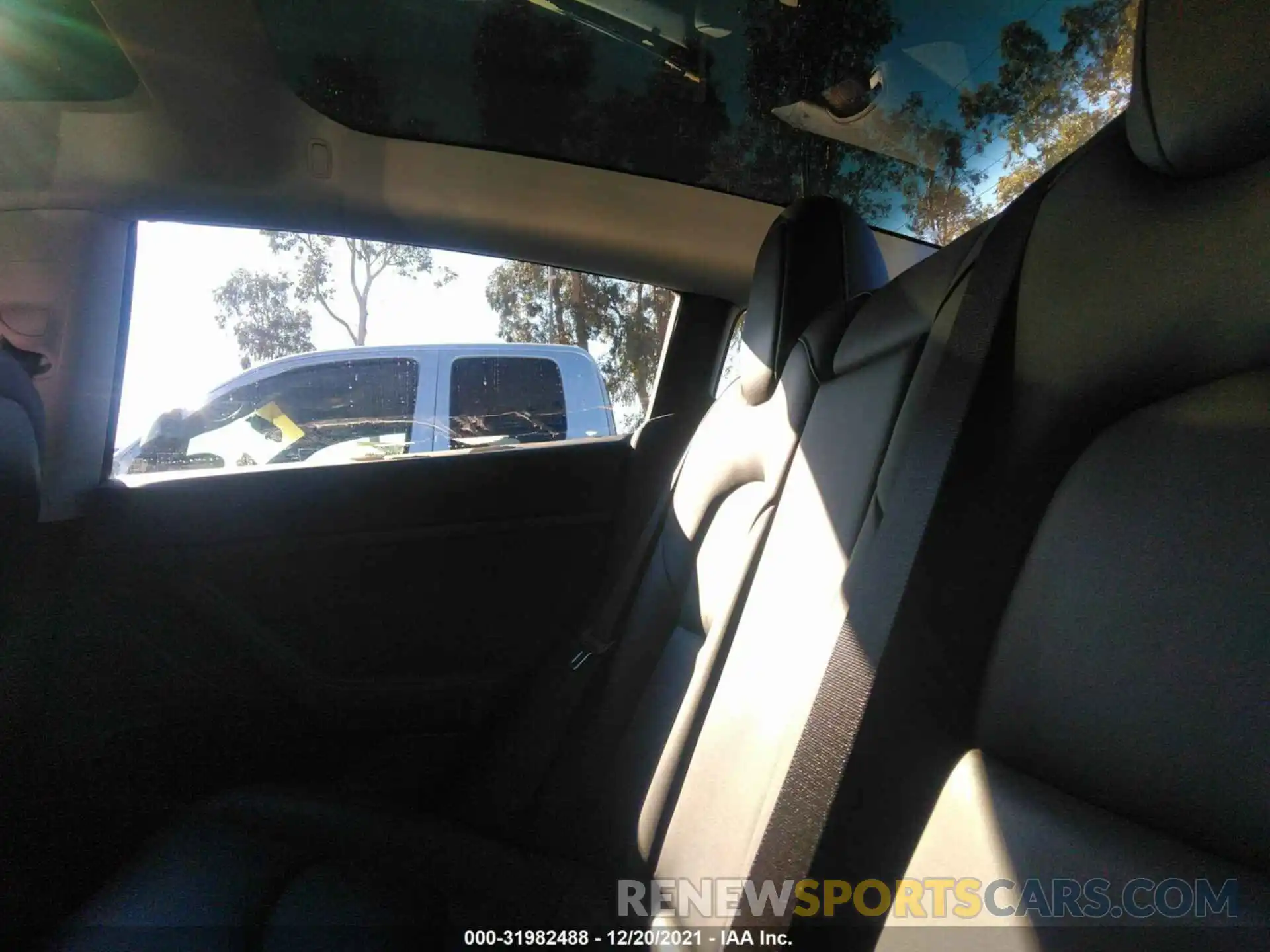 8 Photograph of a damaged car 5YJ3E1EA5MF940128 TESLA MODEL 3 2021