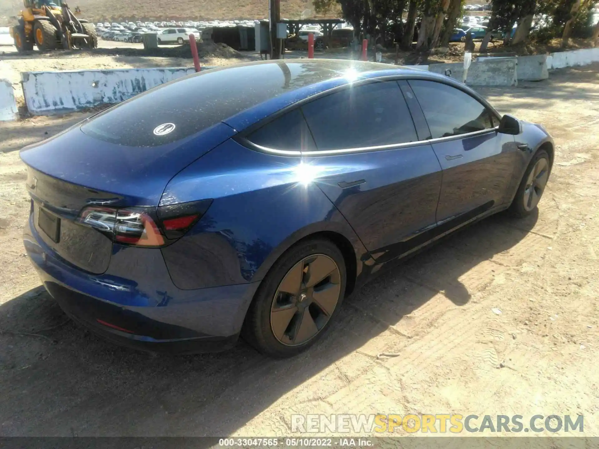 4 Photograph of a damaged car 5YJ3E1EA5MF940209 TESLA MODEL 3 2021