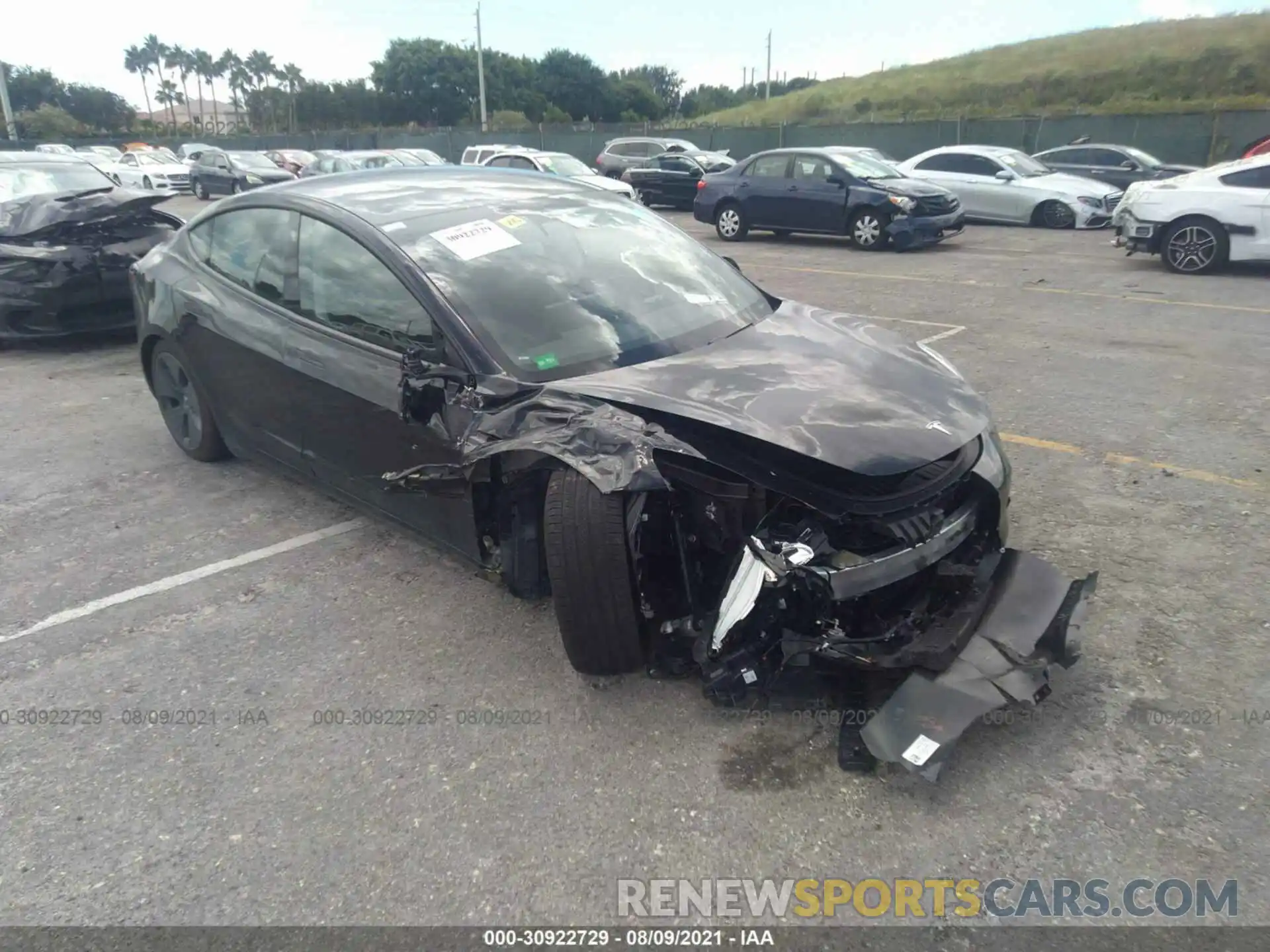 1 Photograph of a damaged car 5YJ3E1EA5MF955681 TESLA MODEL 3 2021