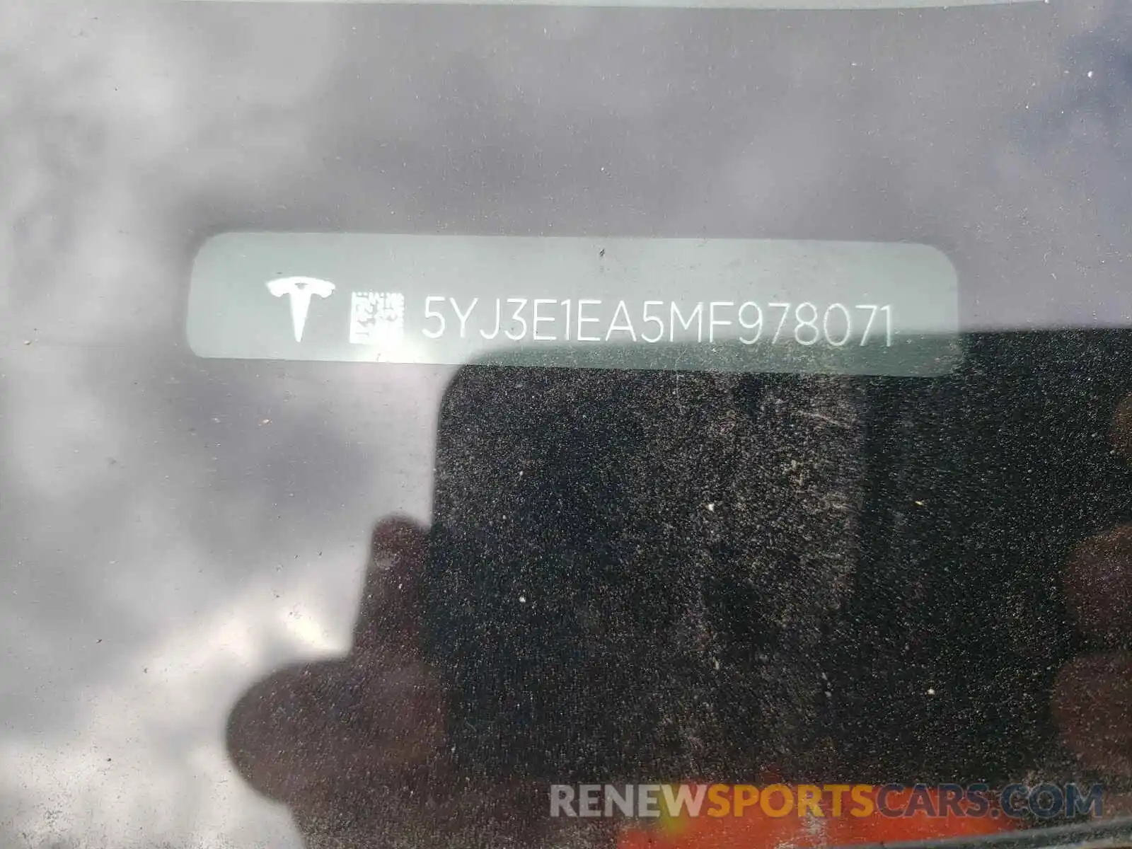 10 Photograph of a damaged car 5YJ3E1EA5MF978071 TESLA MODEL 3 2021