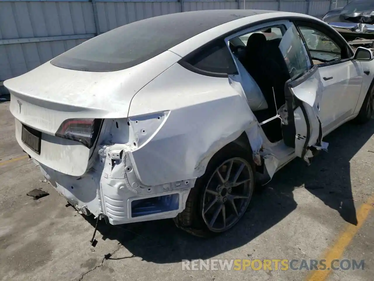 9 Photograph of a damaged car 5YJ3E1EA5MF992505 TESLA MODEL 3 2021