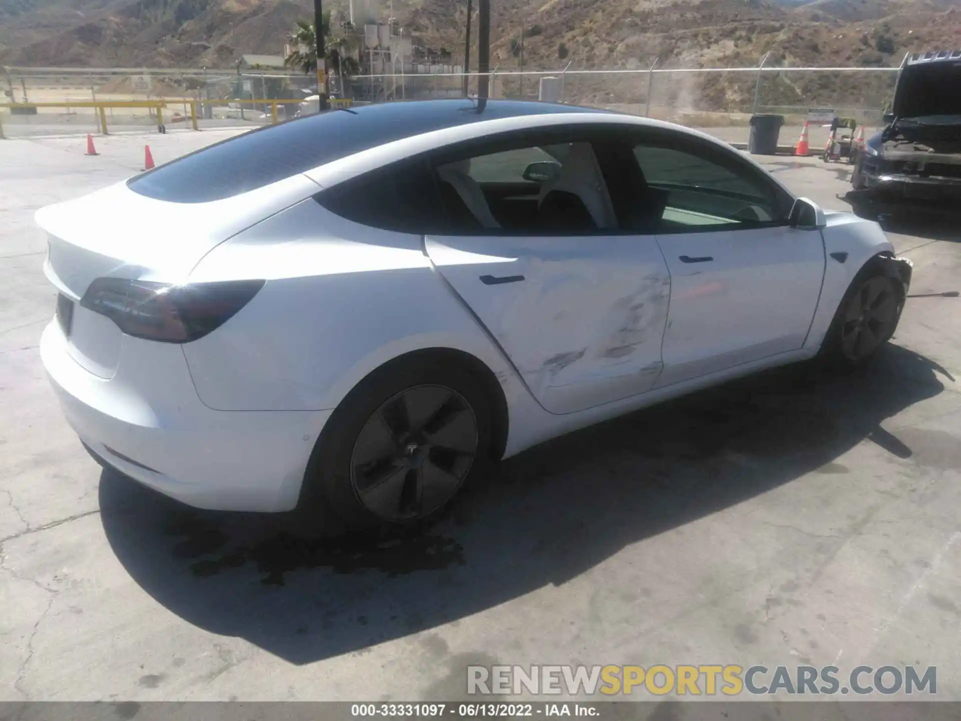 4 Photograph of a damaged car 5YJ3E1EA6MF000789 TESLA MODEL 3 2021