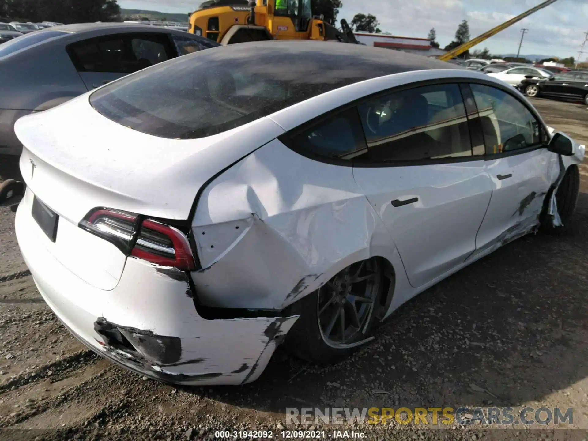 4 Photograph of a damaged car 5YJ3E1EA6MF016409 TESLA MODEL 3 2021