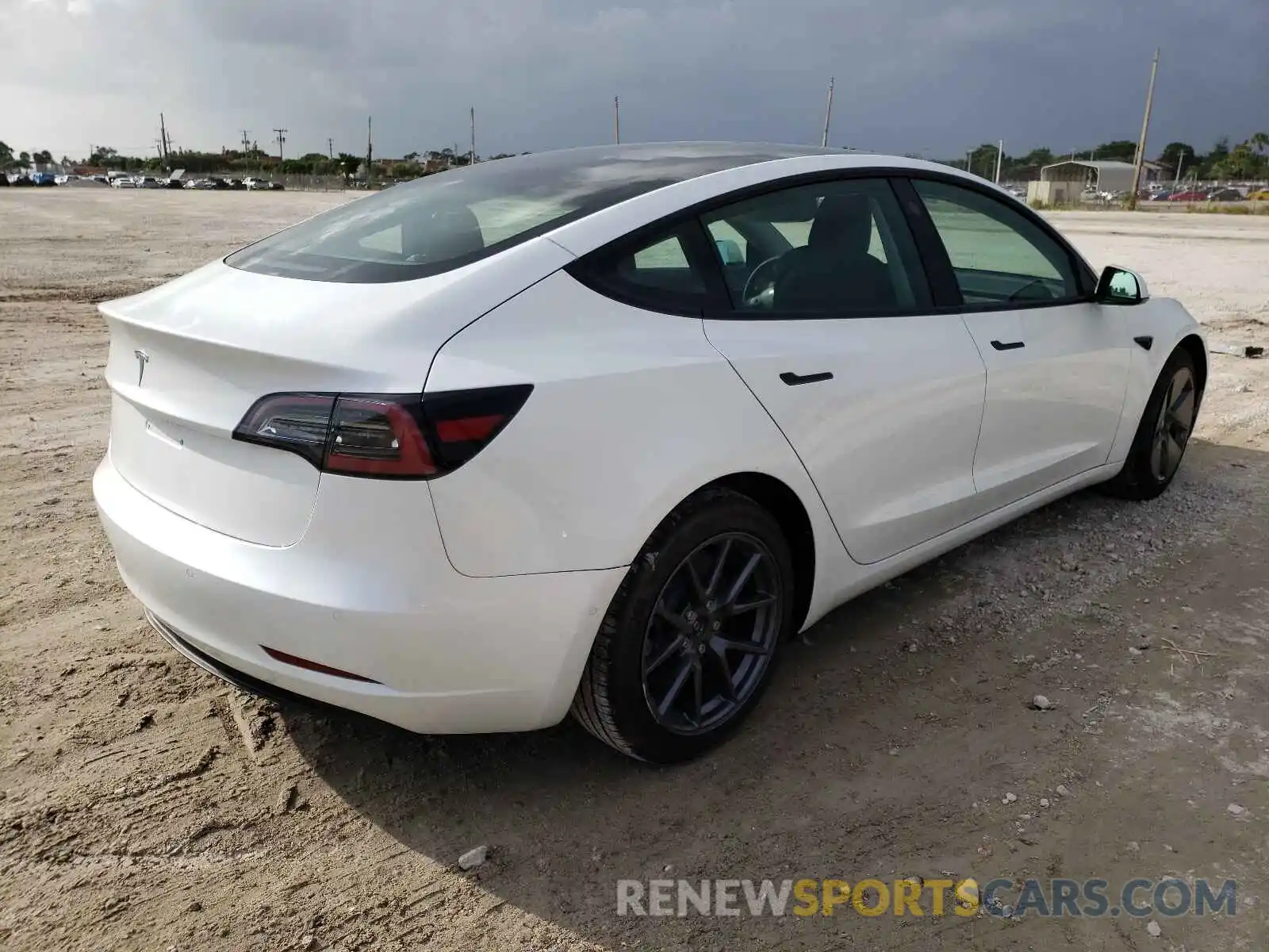 4 Photograph of a damaged car 5YJ3E1EA6MF027541 TESLA MODEL 3 2021