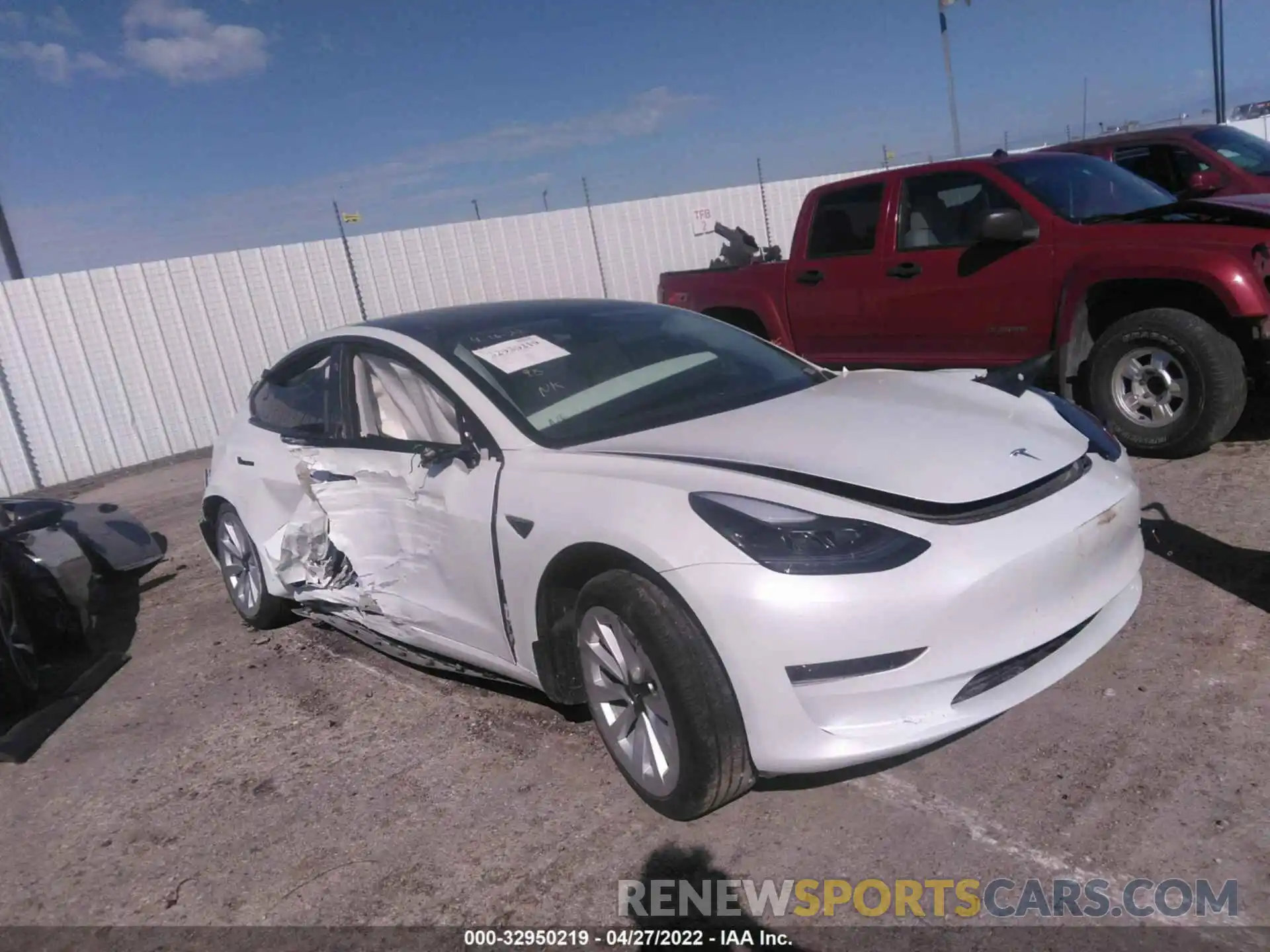 1 Photograph of a damaged car 5YJ3E1EA6MF032285 TESLA MODEL 3 2021