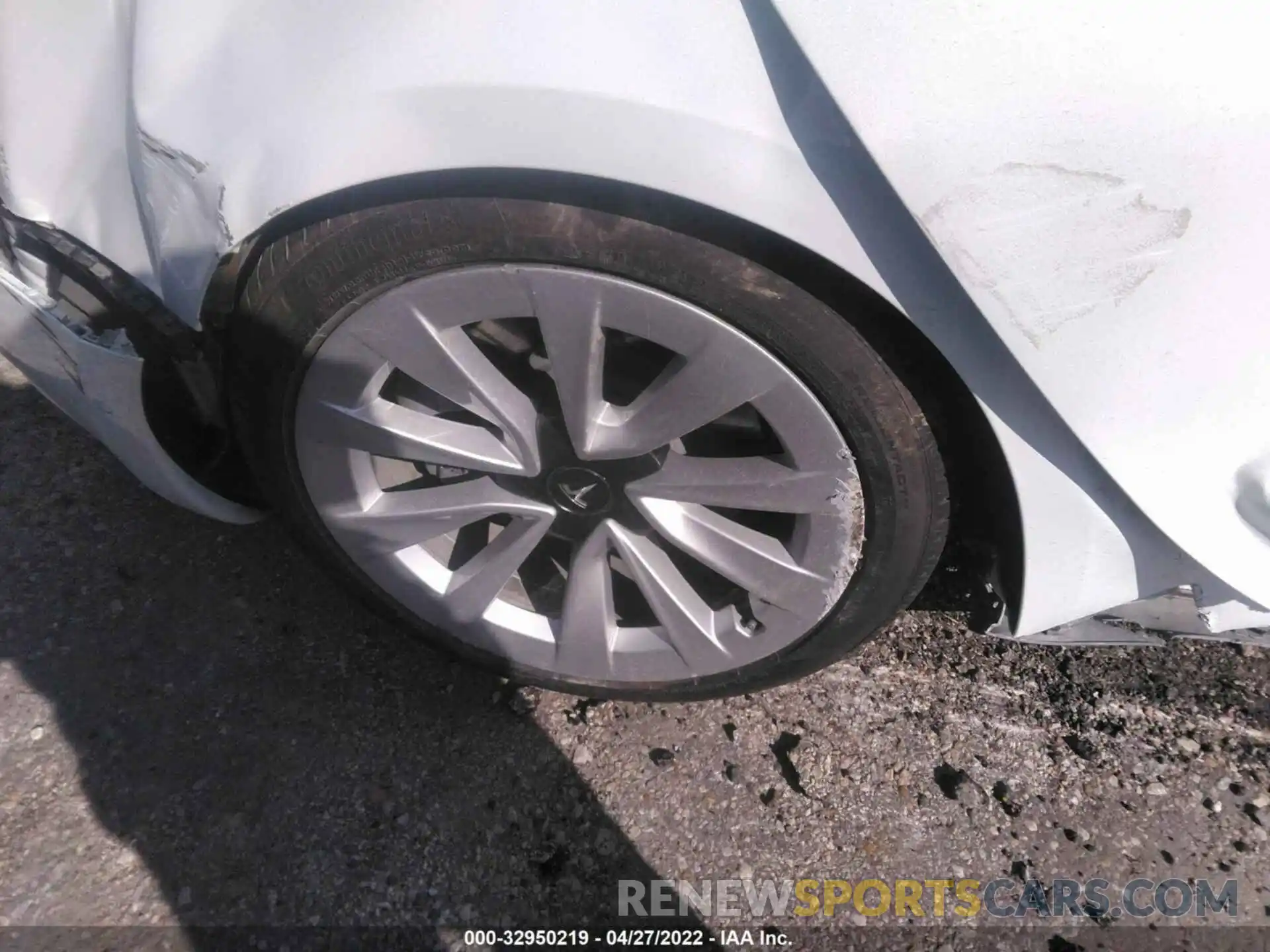 15 Photograph of a damaged car 5YJ3E1EA6MF032285 TESLA MODEL 3 2021