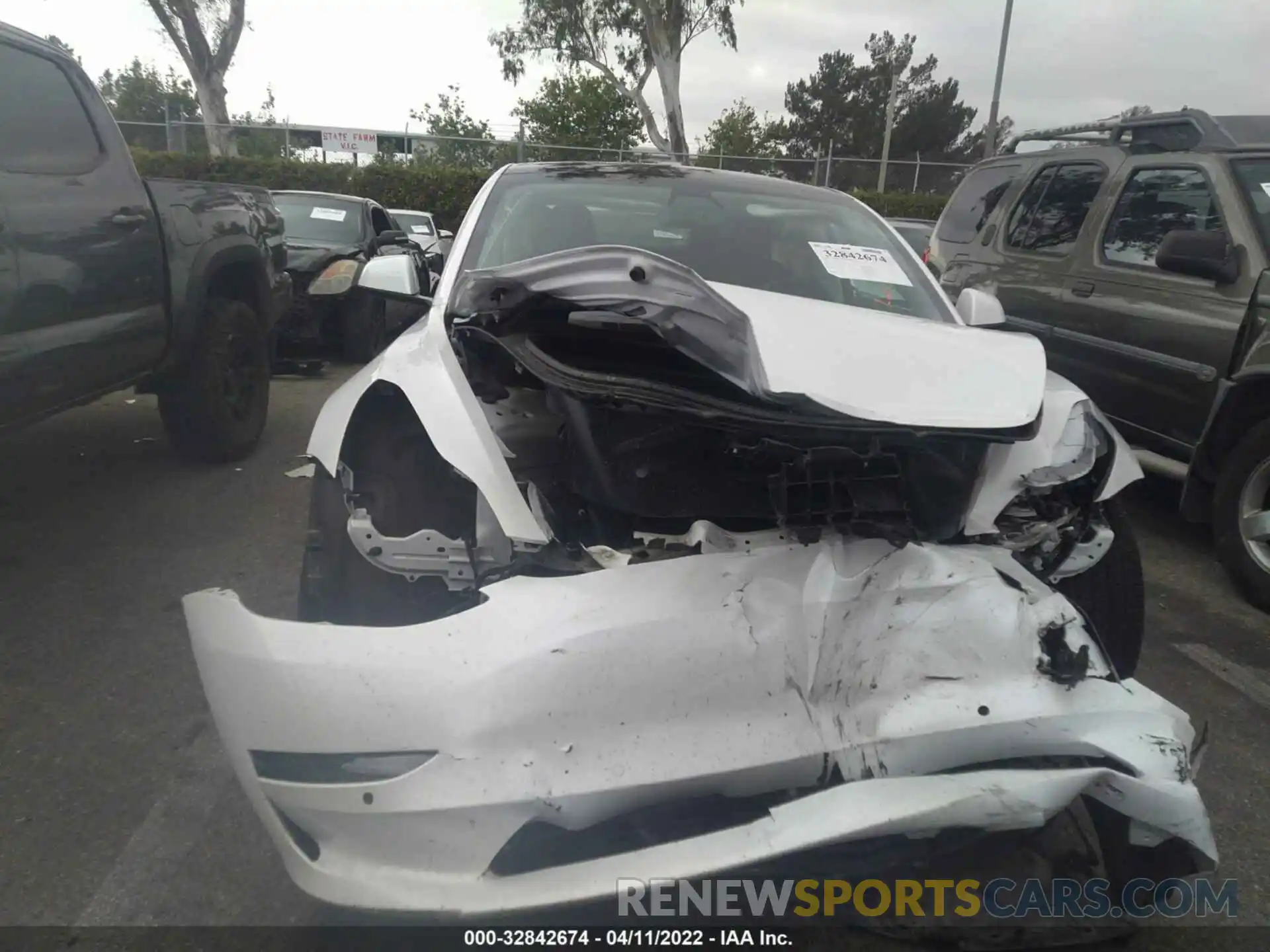 6 Photograph of a damaged car 5YJ3E1EA6MF067814 TESLA MODEL 3 2021