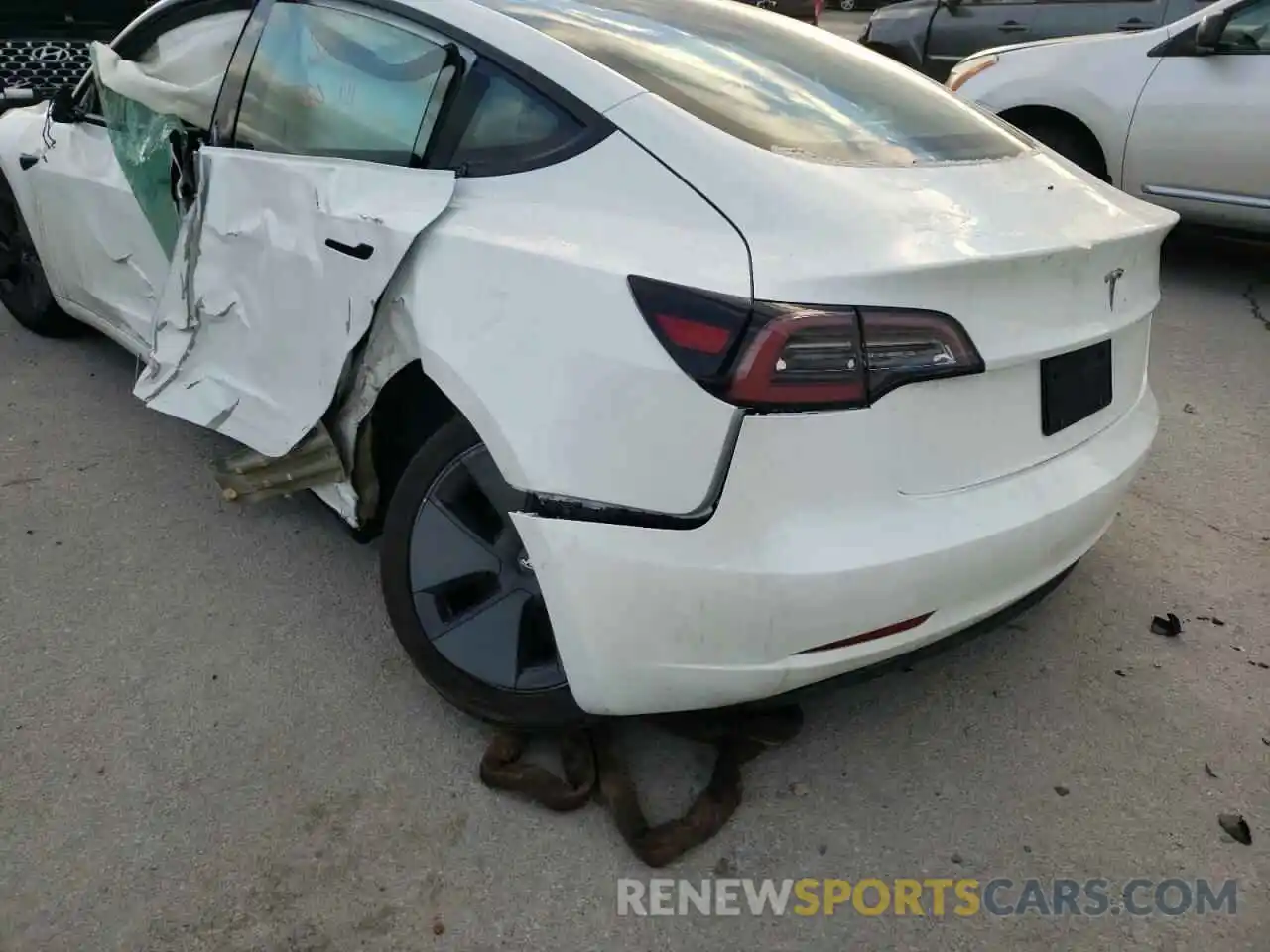 10 Photograph of a damaged car 5YJ3E1EA6MF087903 TESLA MODEL 3 2021