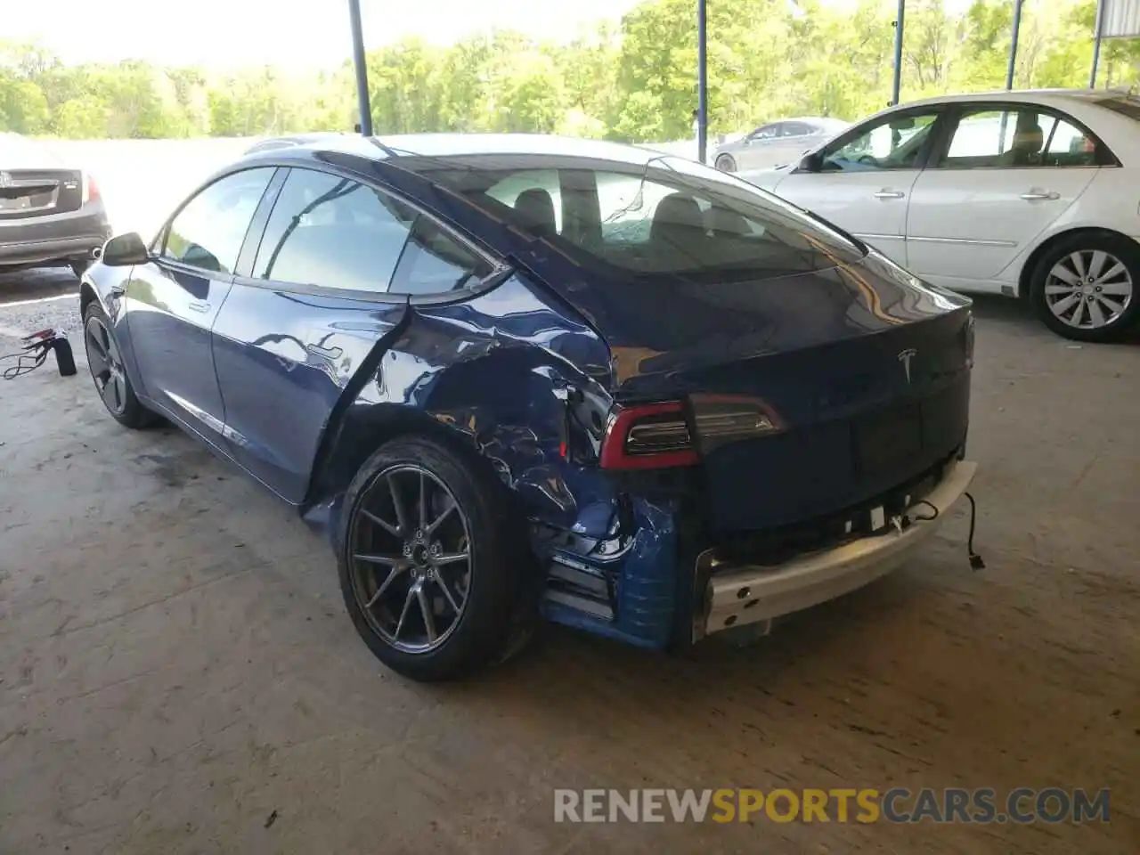 3 Photograph of a damaged car 5YJ3E1EA6MF094463 TESLA MODEL 3 2021